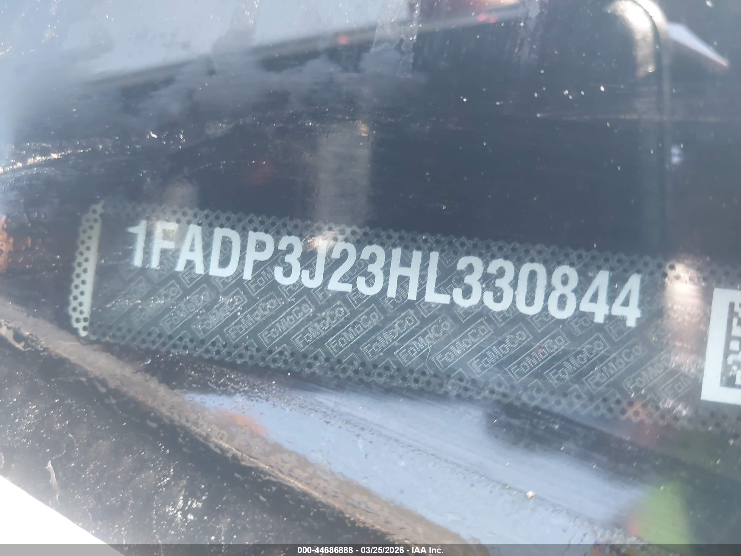 FORD FOCUS image 9