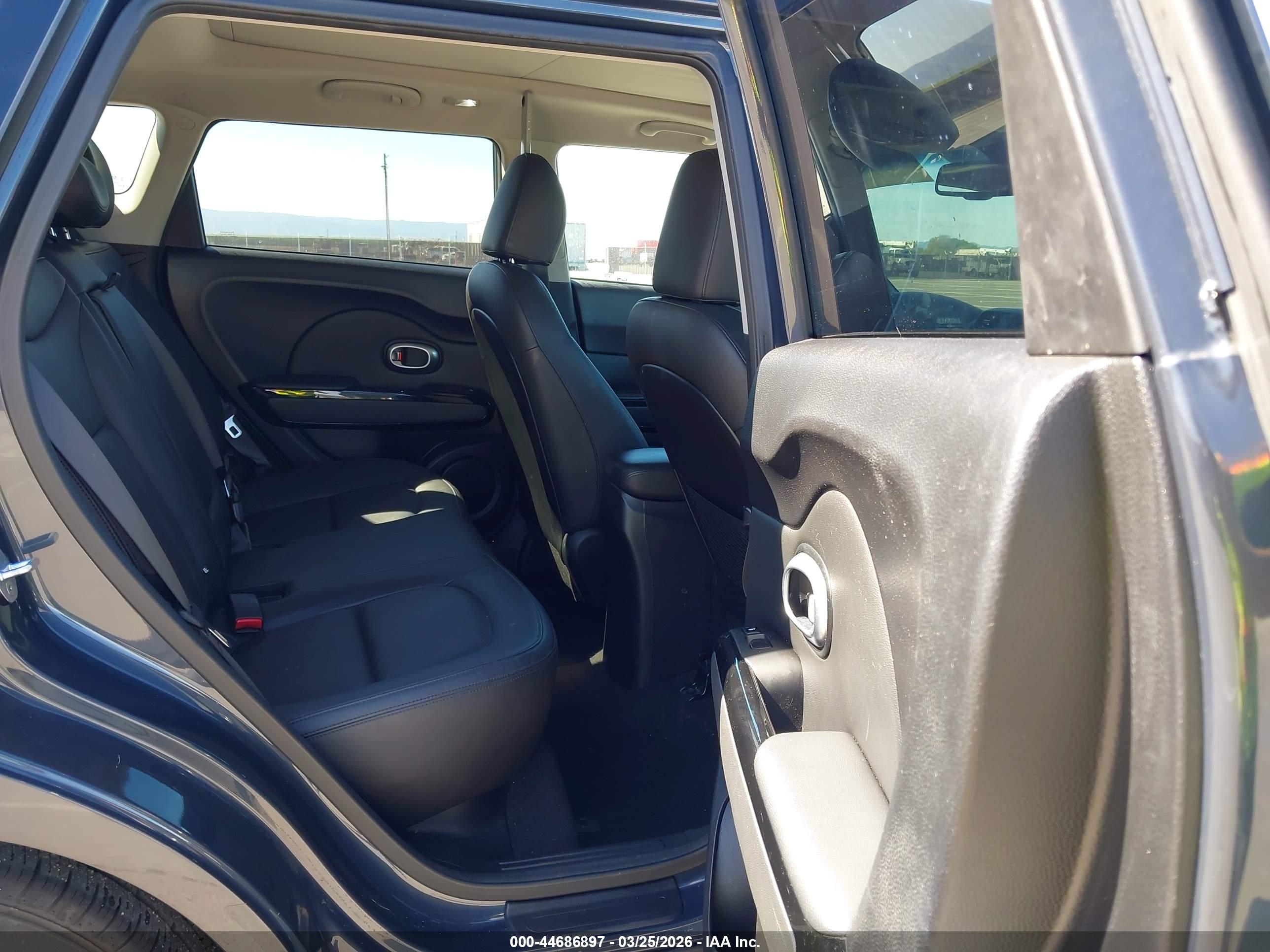 KIA SOUL image 8