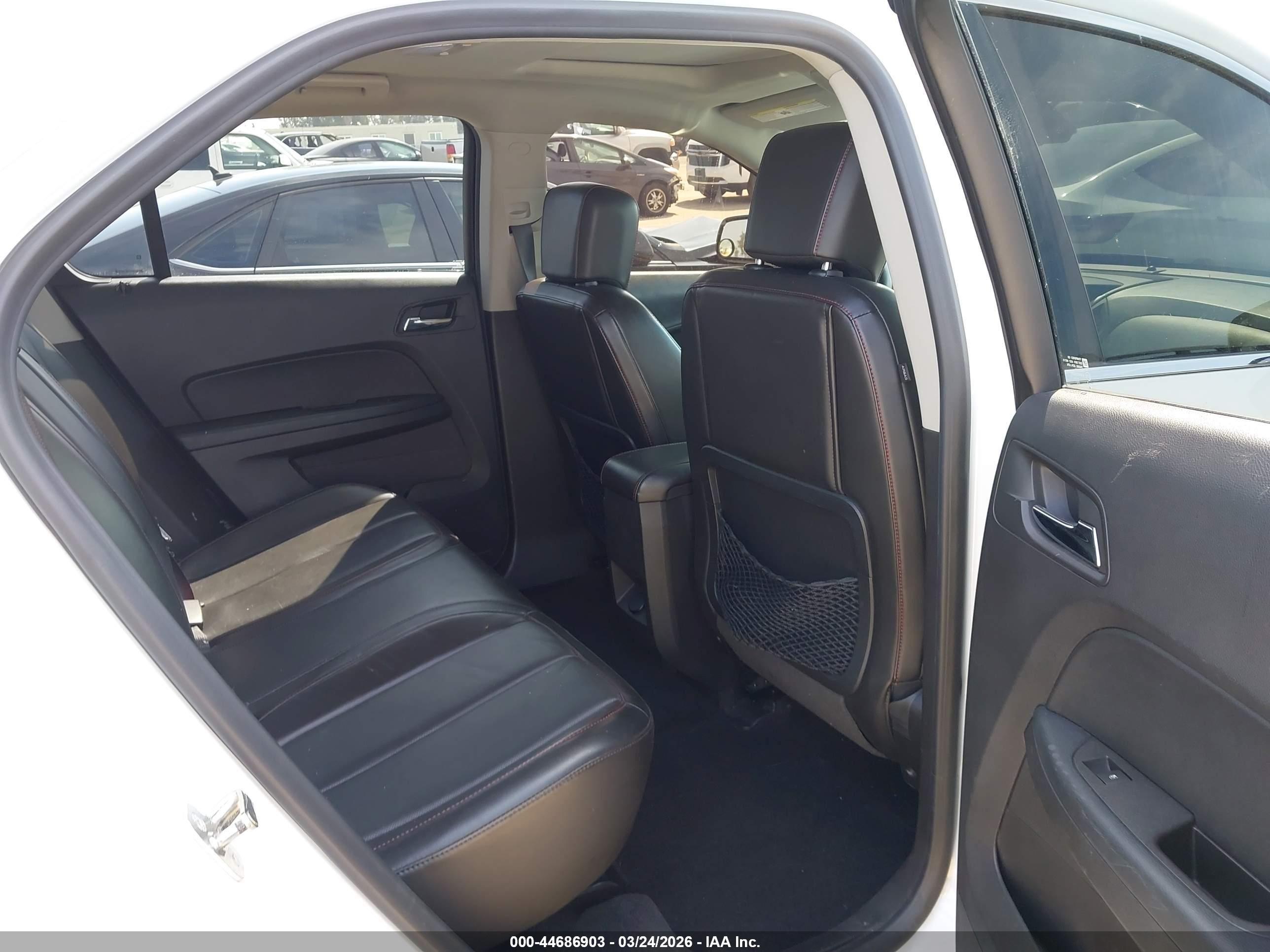 CHEVROLET EQUINOX image 8