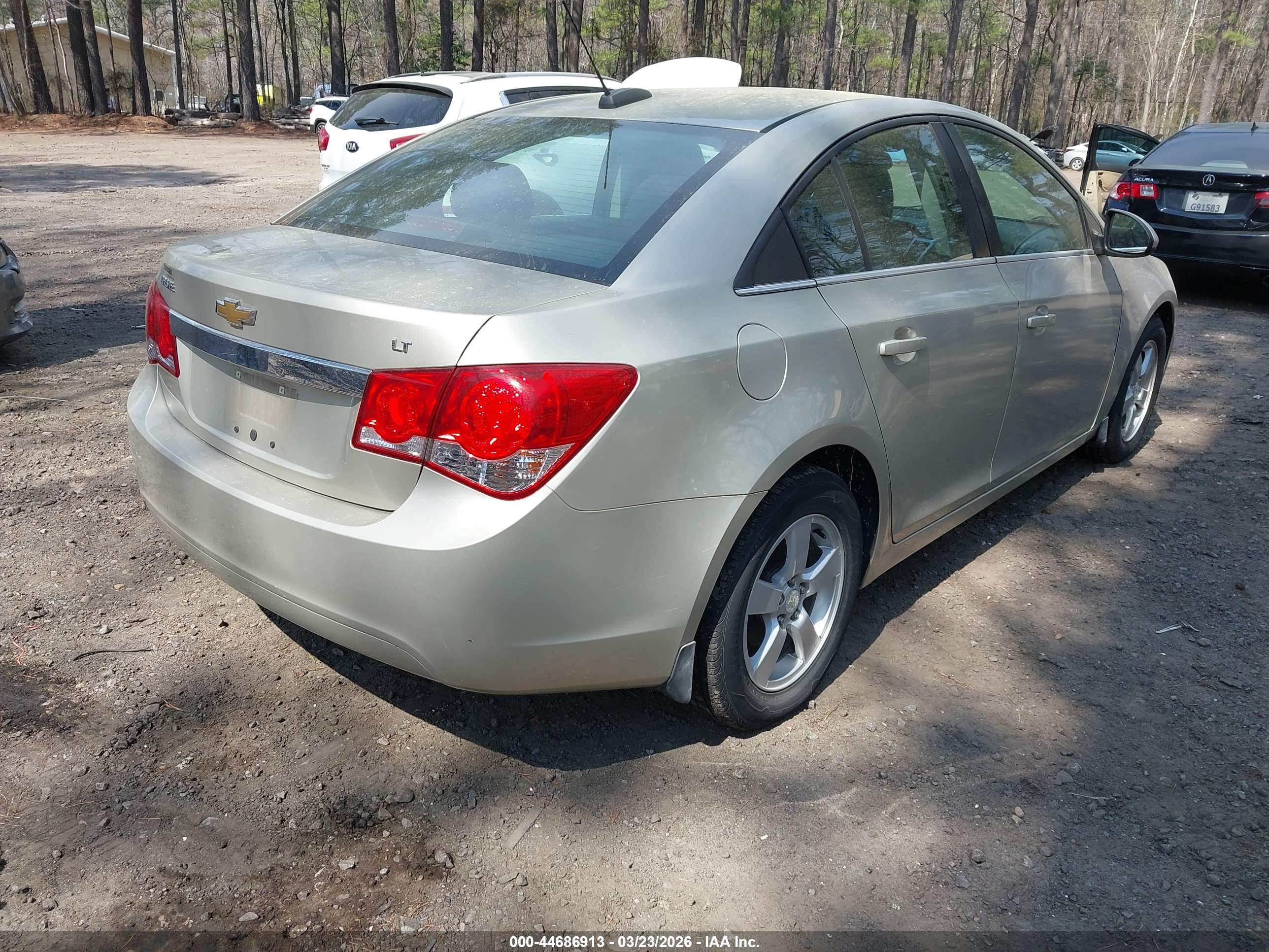 CHEVROLET CRUZE image 4