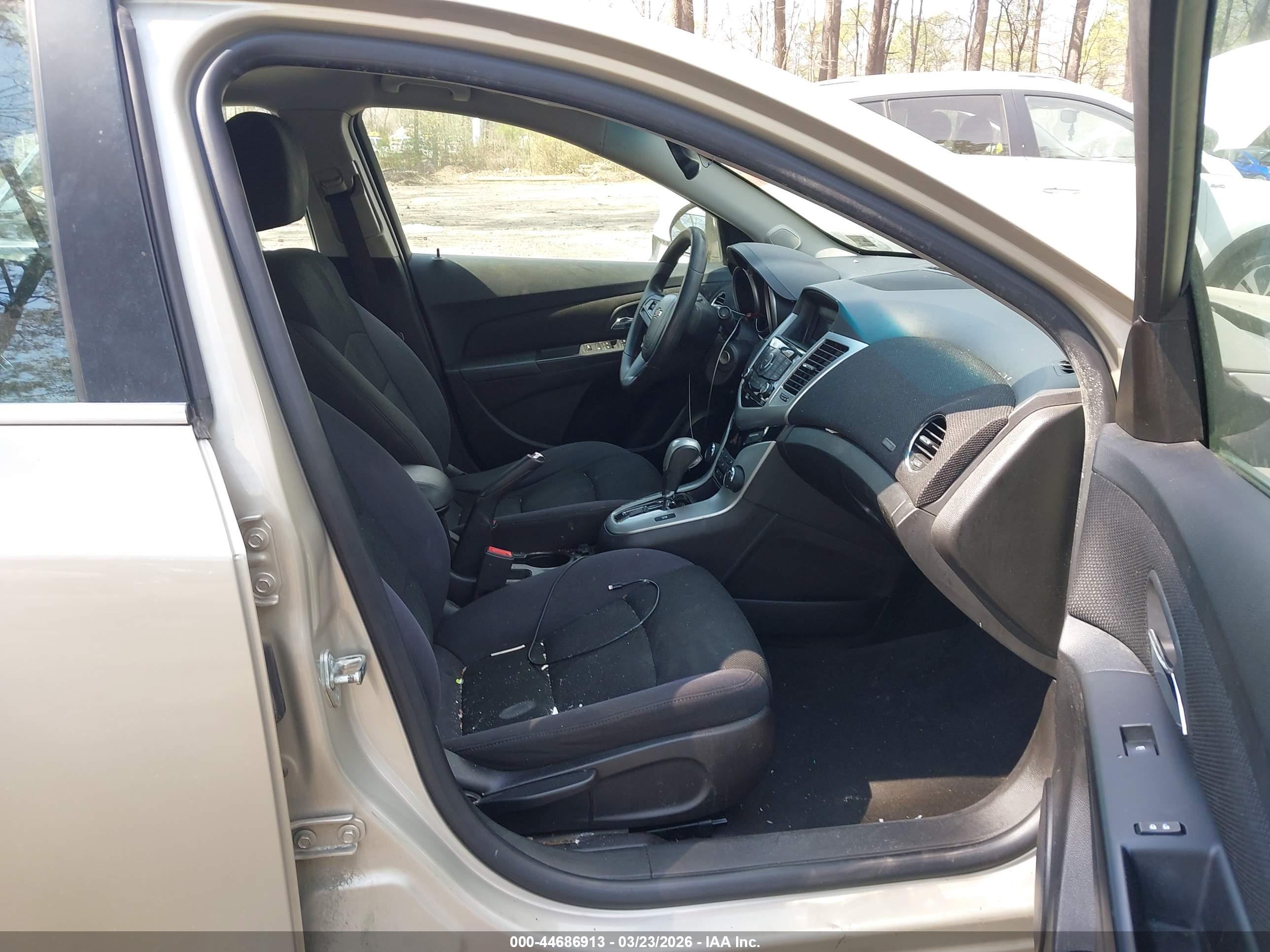 CHEVROLET CRUZE image 5