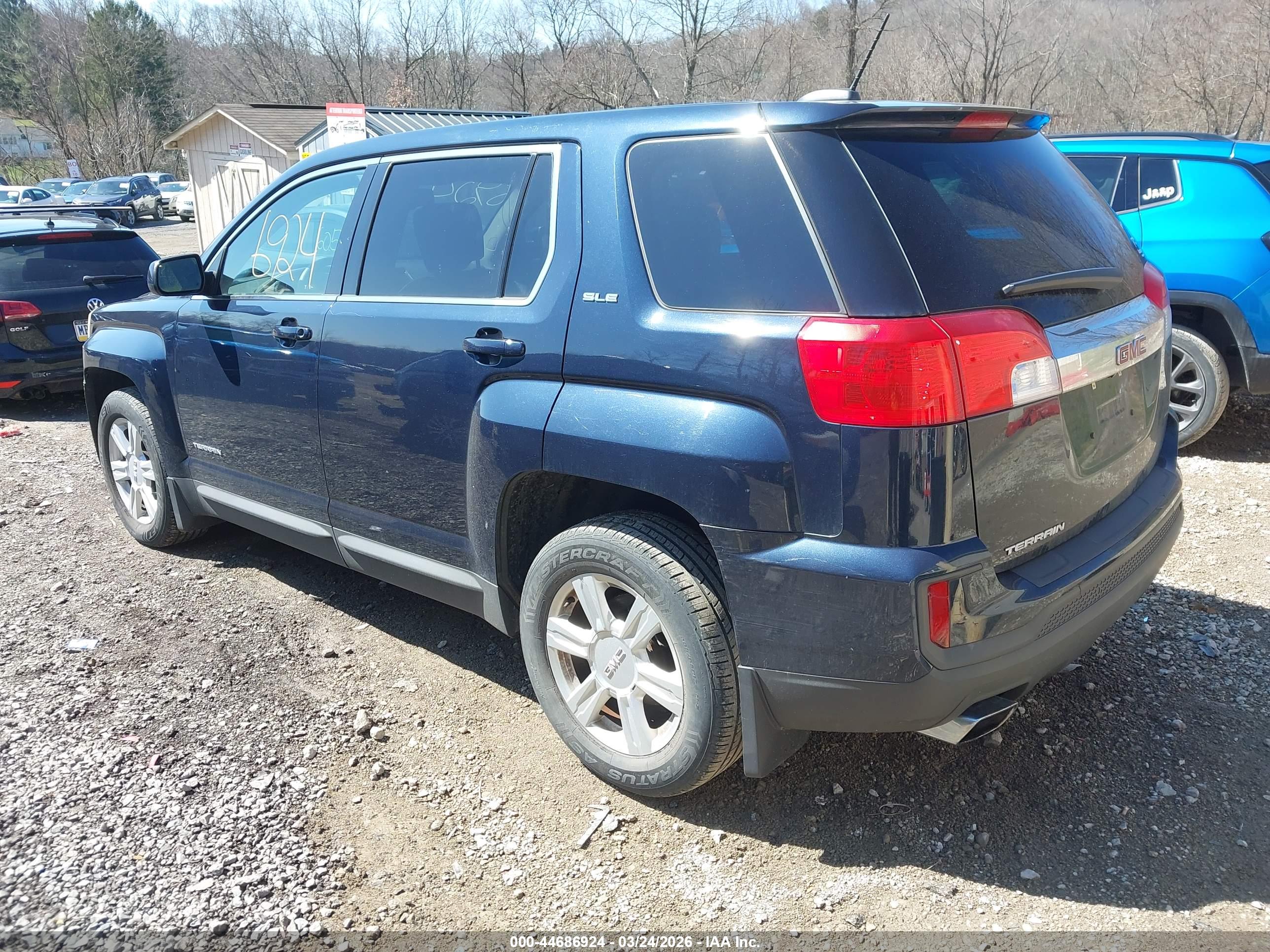 GMC TERRAIN image 3