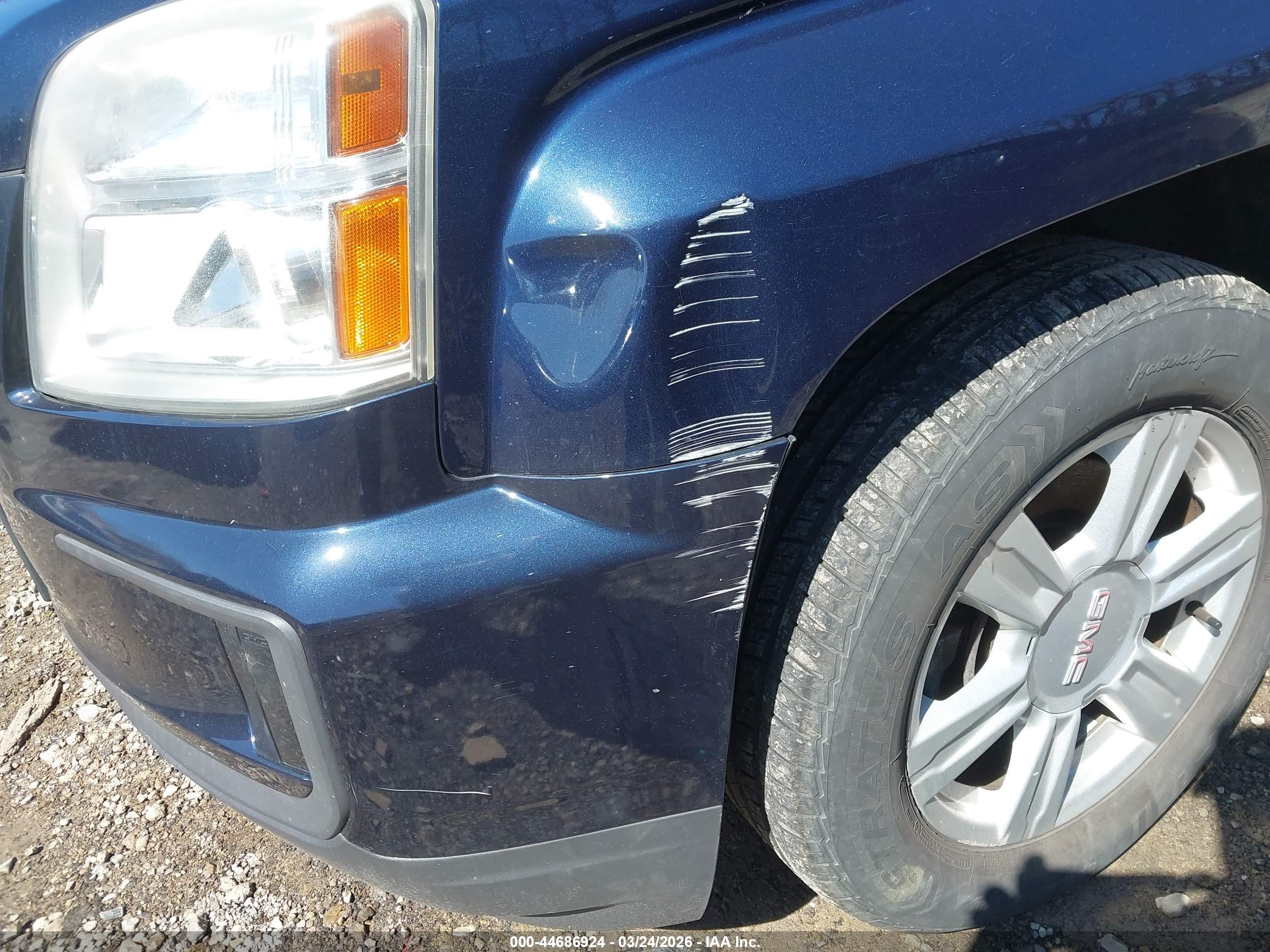 GMC TERRAIN image 6