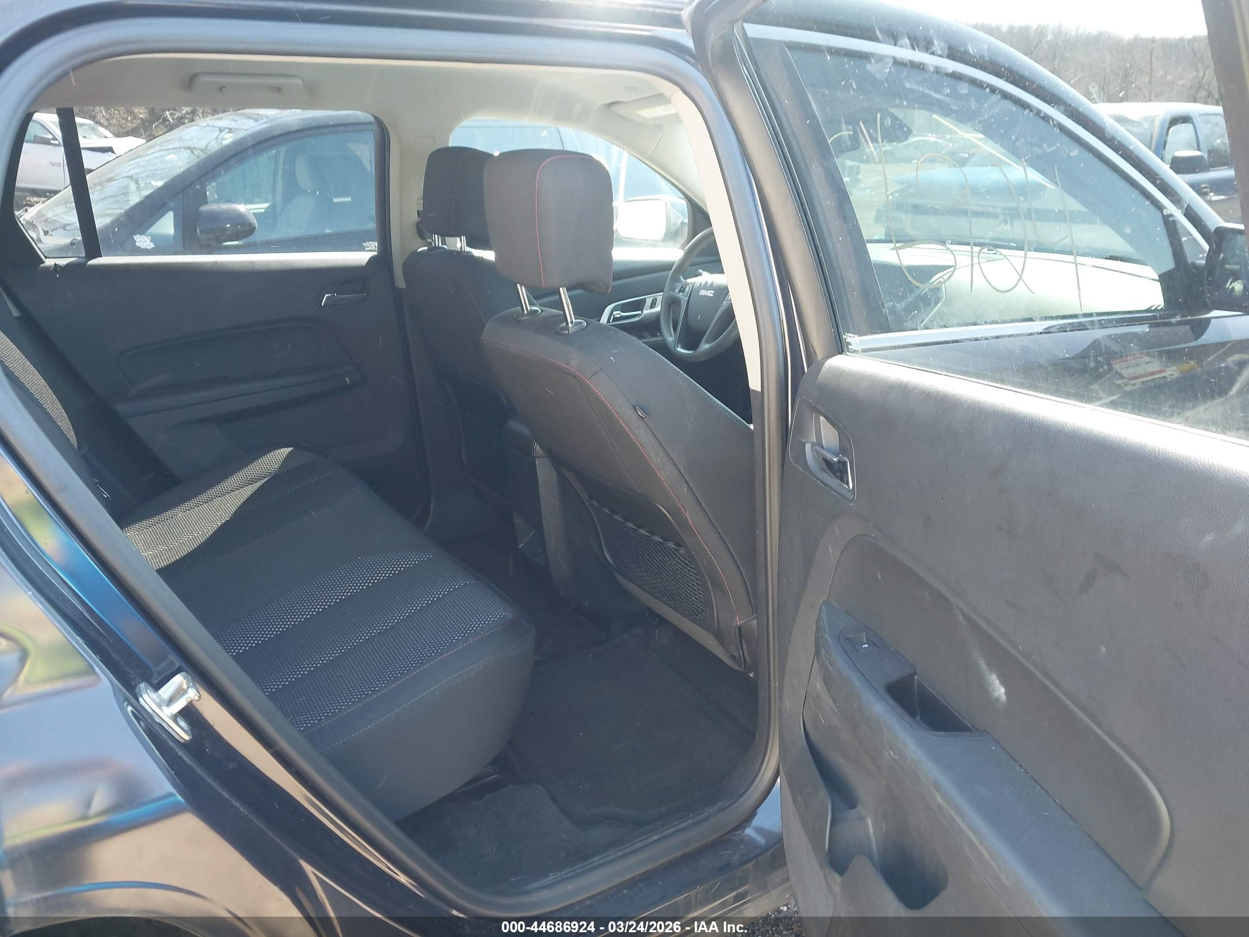 GMC TERRAIN image 8