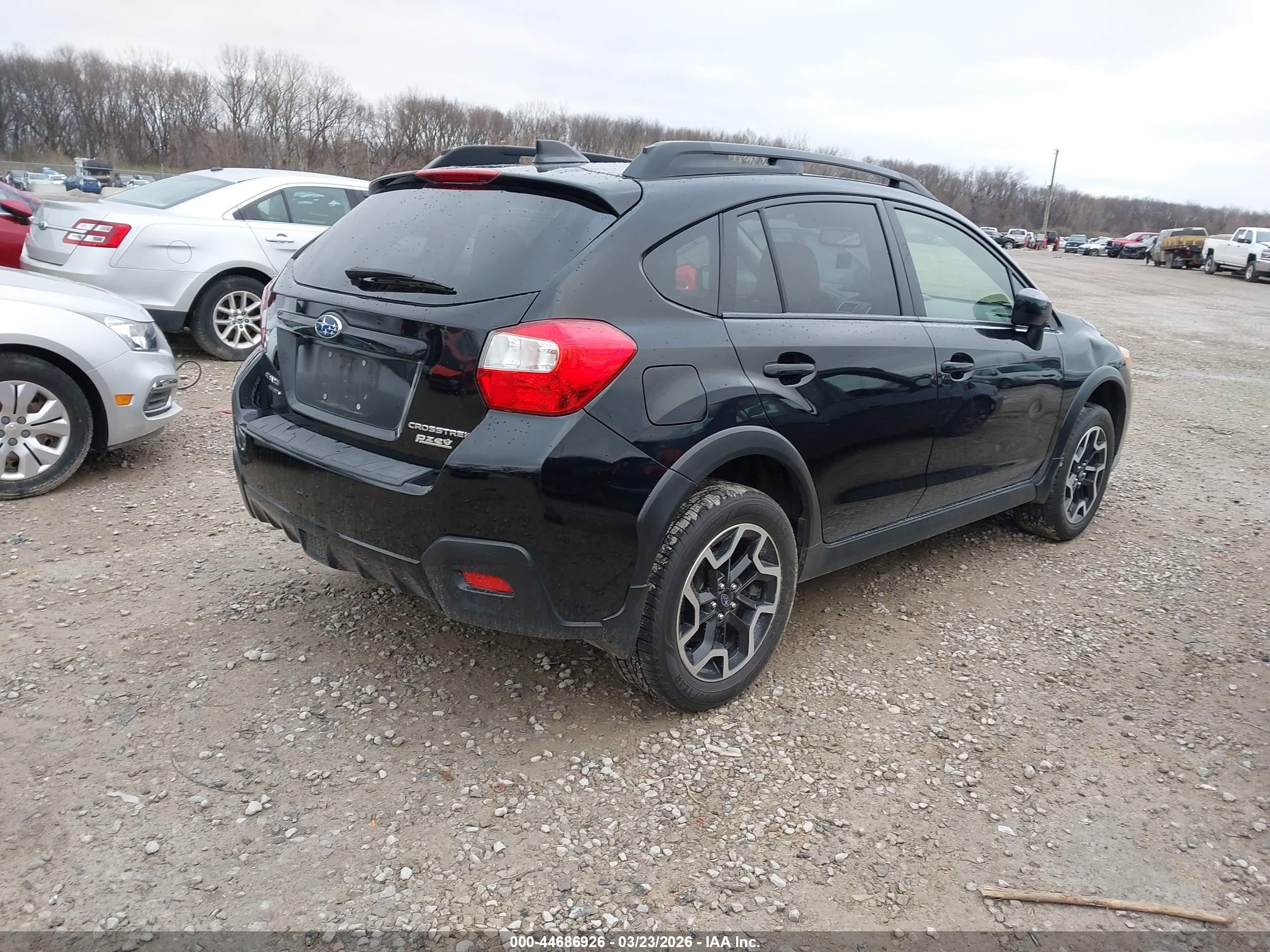 SUBARU CROSSTREK image 4