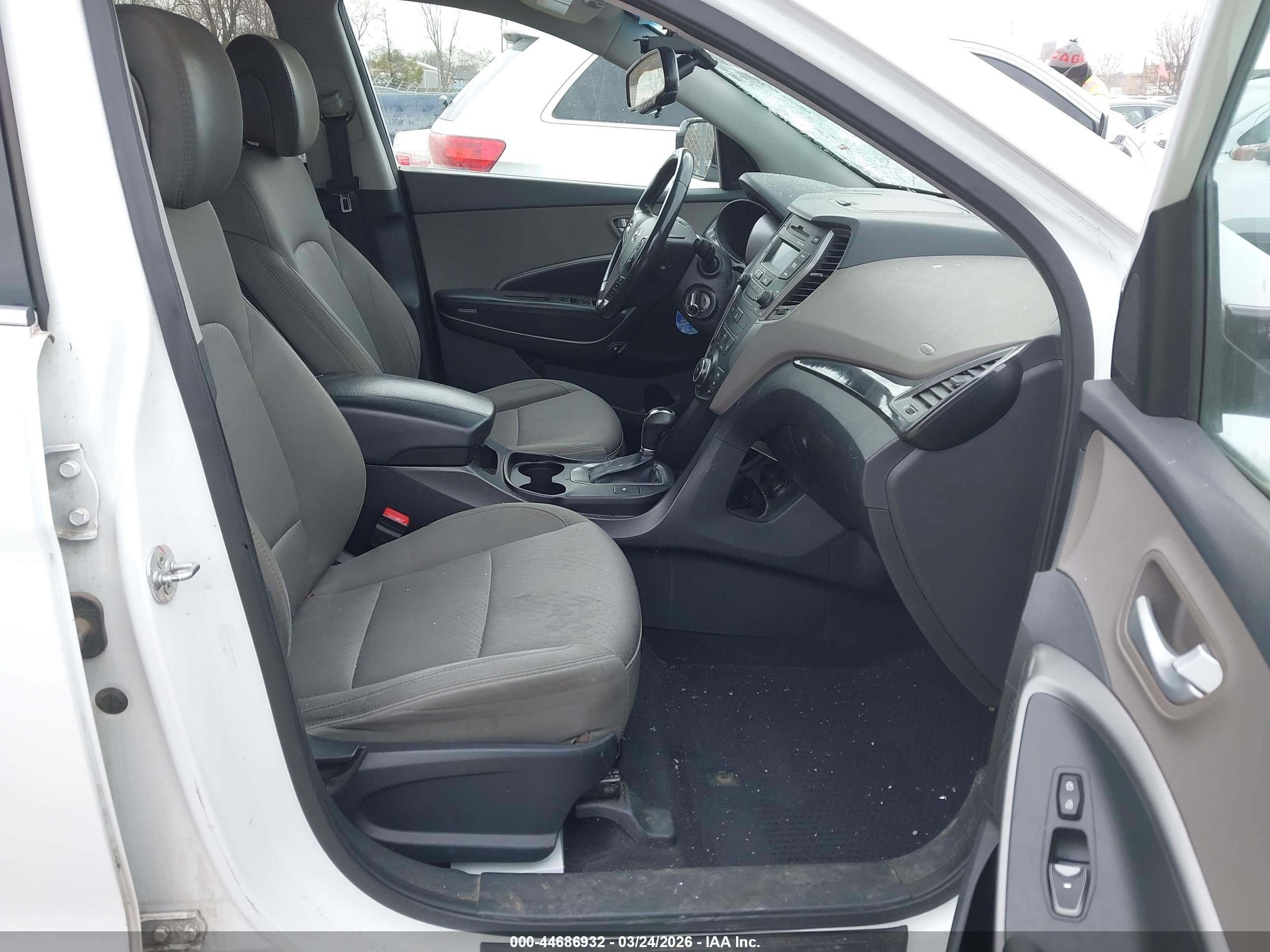 HYUNDAI SANTA image 5