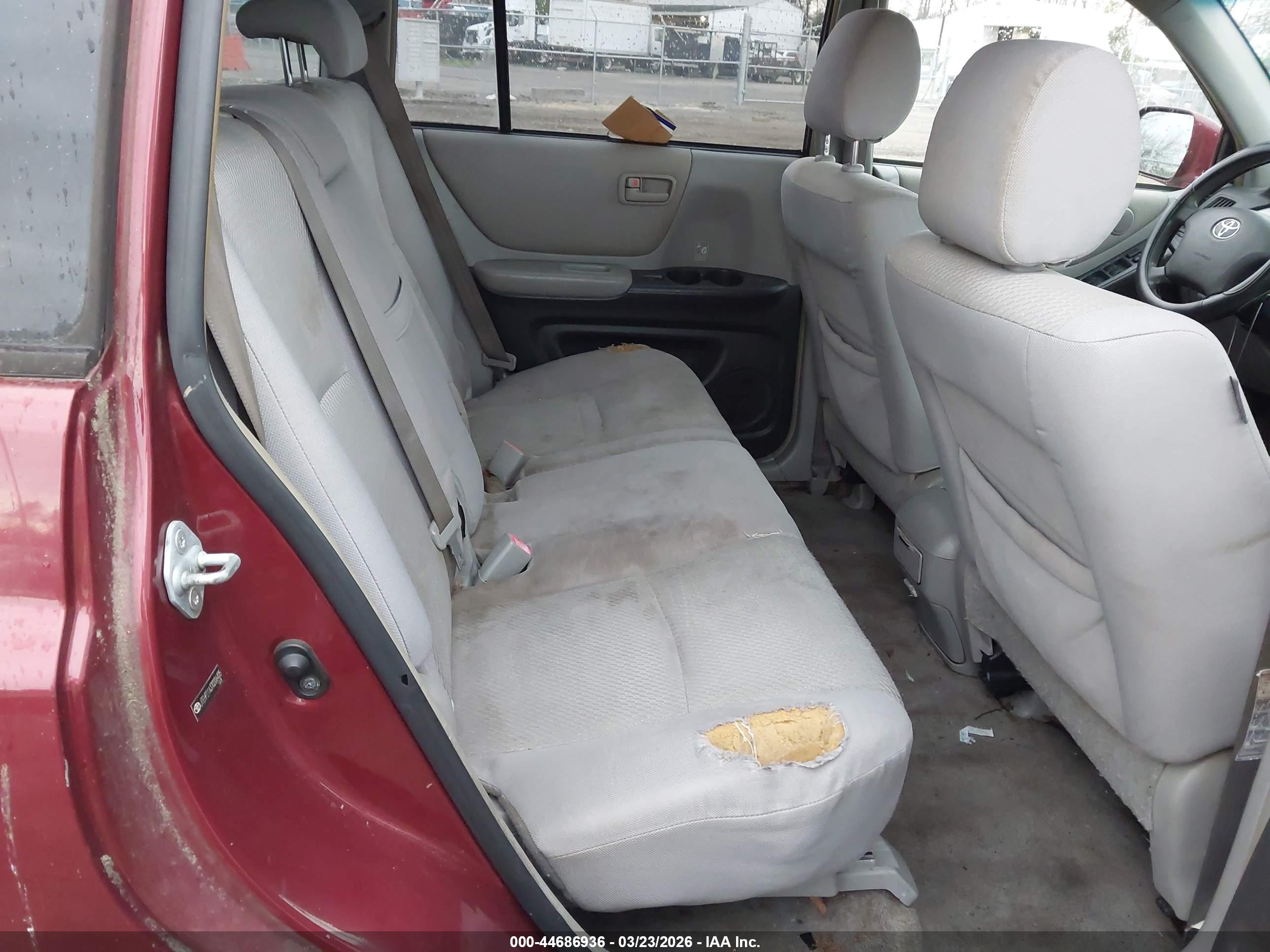TOYOTA HIGHLANDER image 8