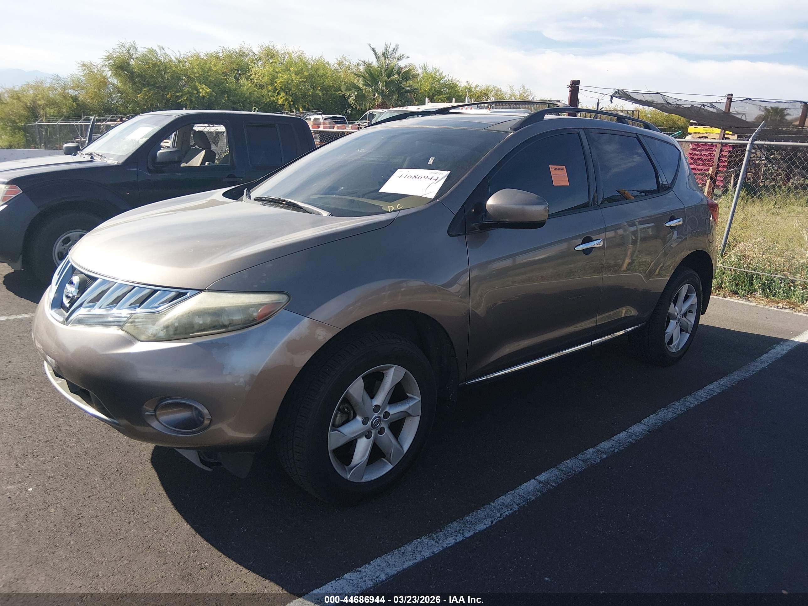 NISSAN MURANO image 2