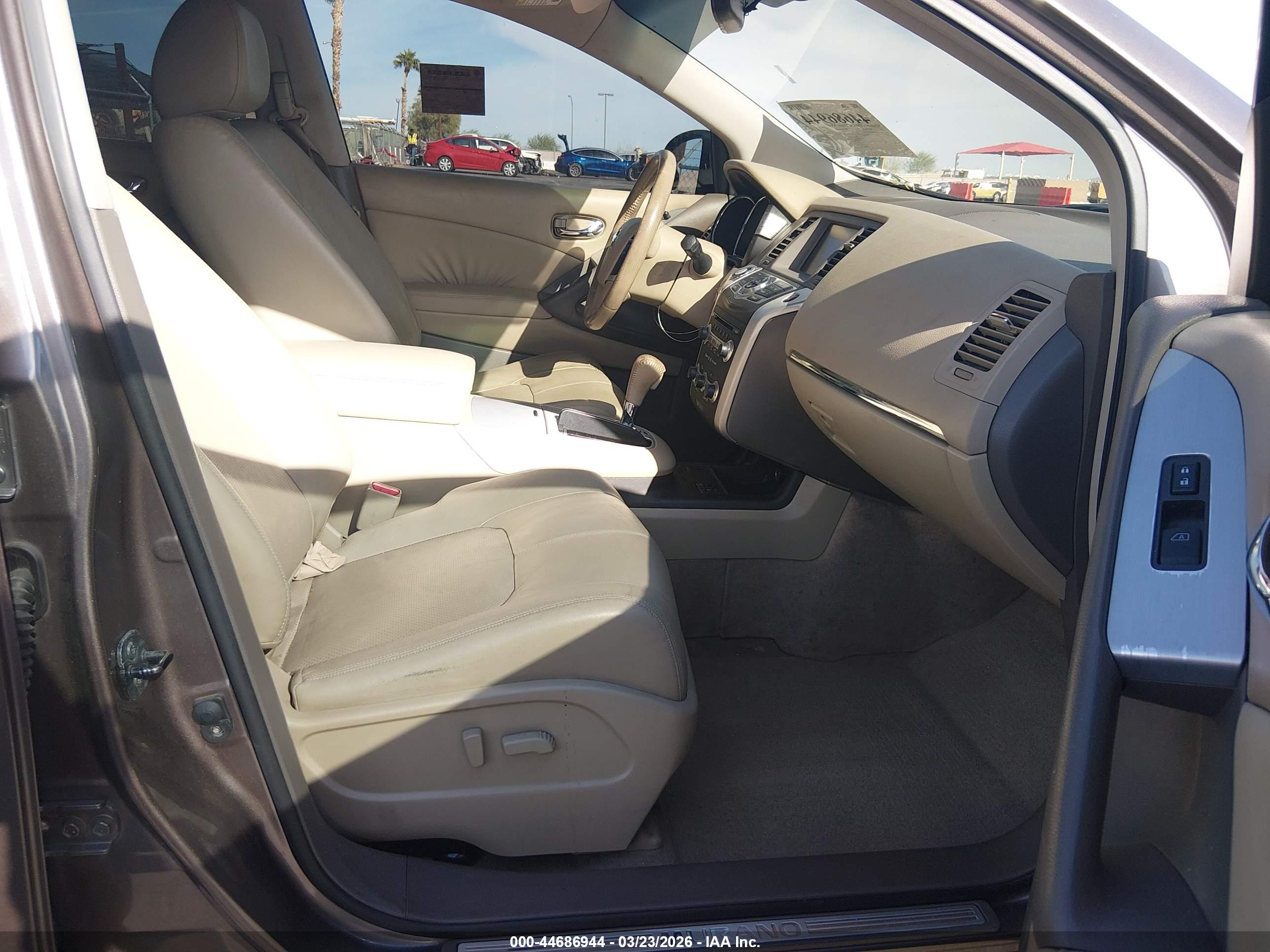 NISSAN MURANO image 5