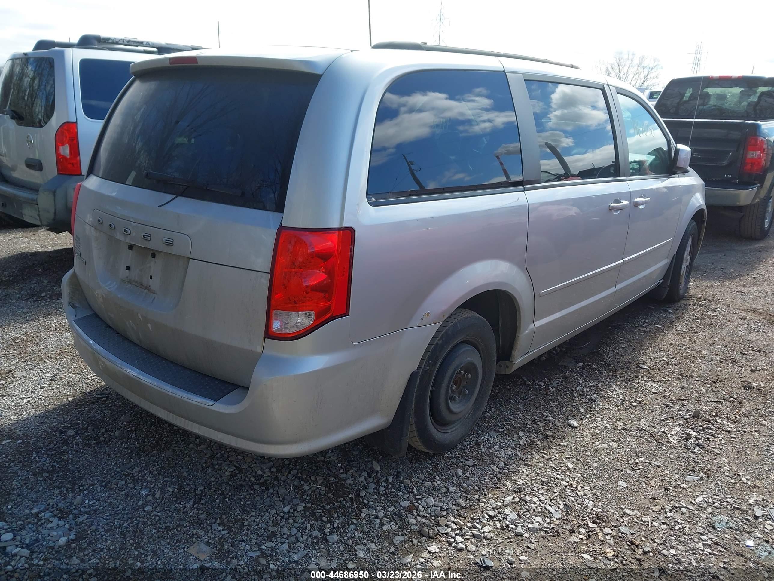 DODGE GRAND image 4