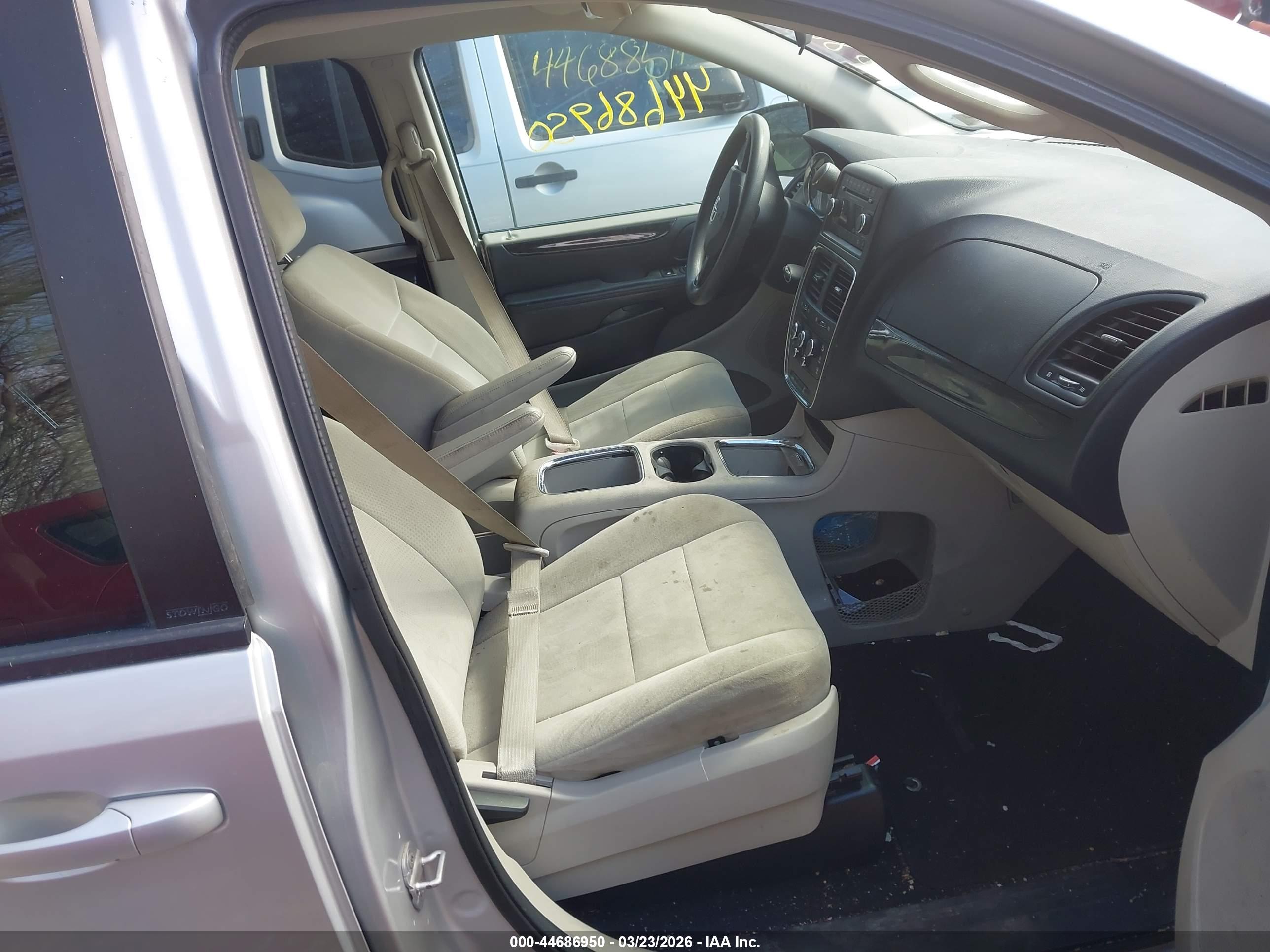 DODGE GRAND image 5