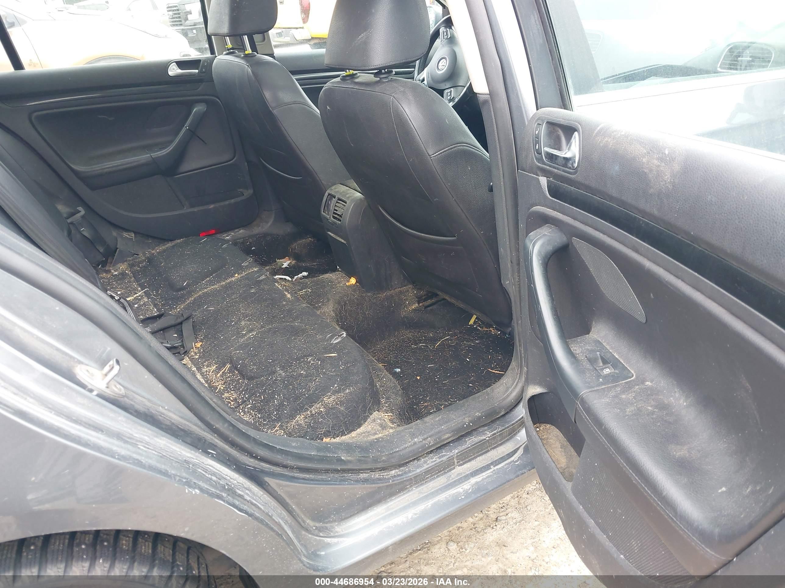 VOLKSWAGEN JETTA image 8