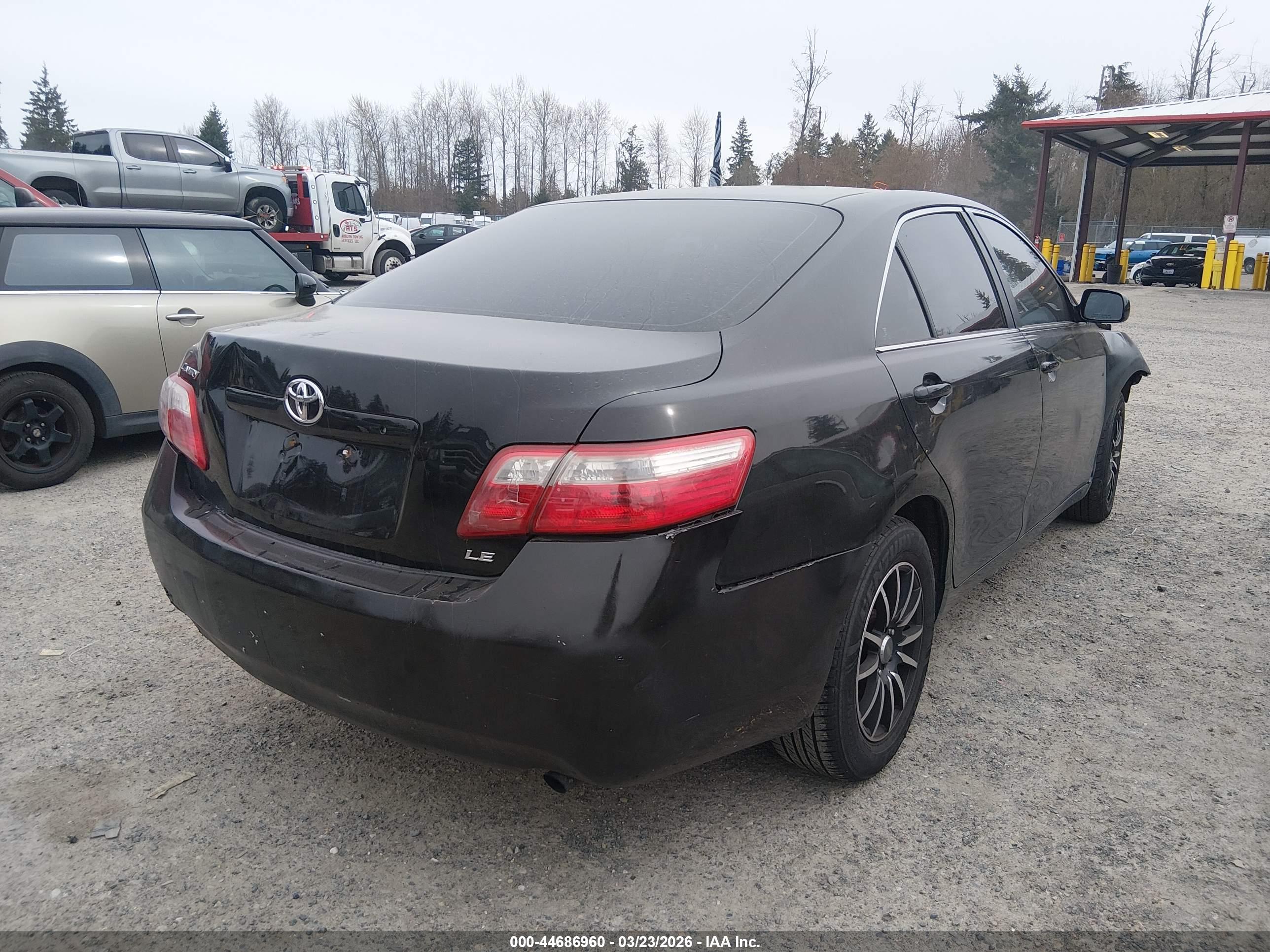 TOYOTA CAMRY image 4