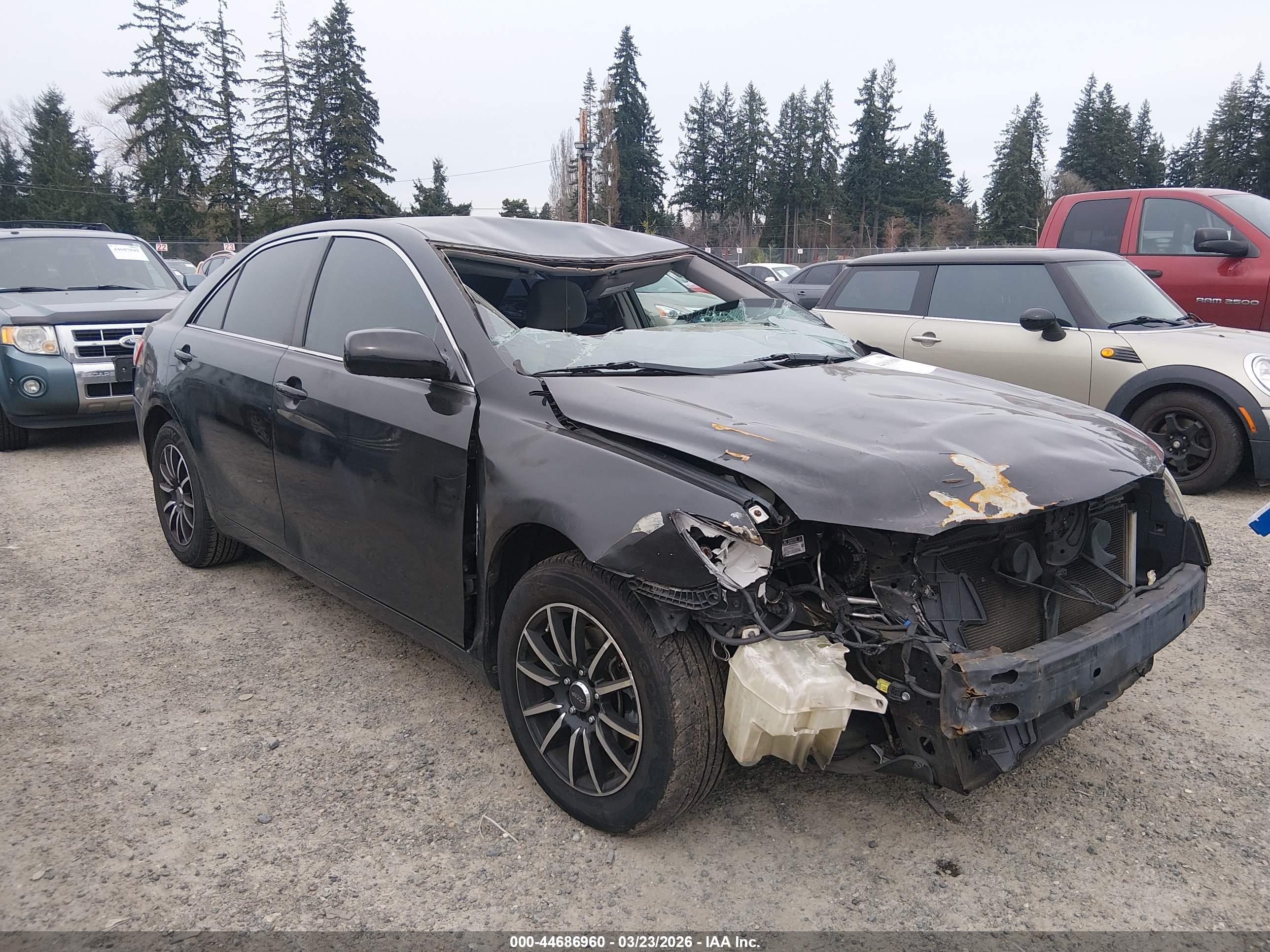 TOYOTA CAMRY image 6