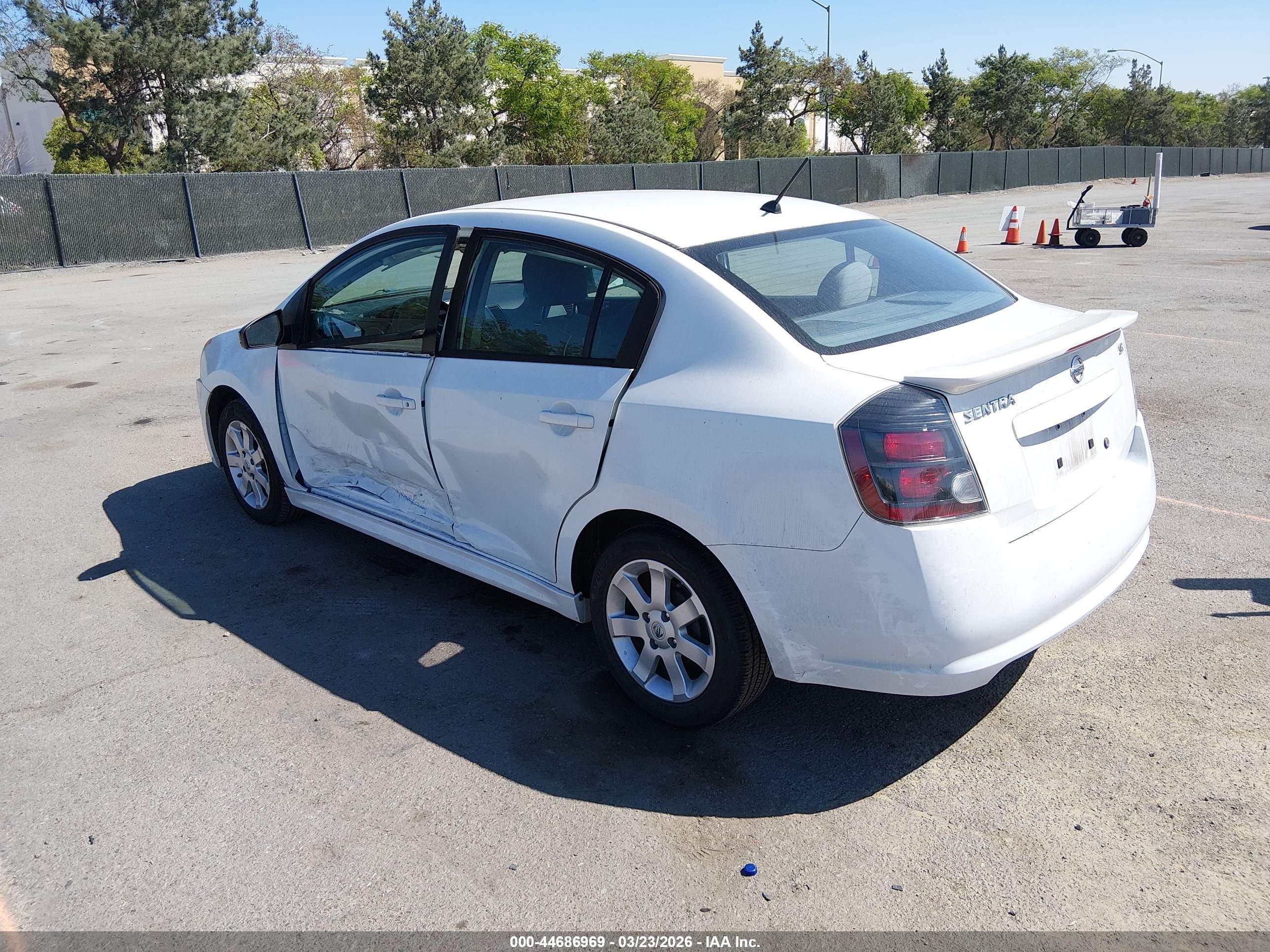 NISSAN SENTRA image 3