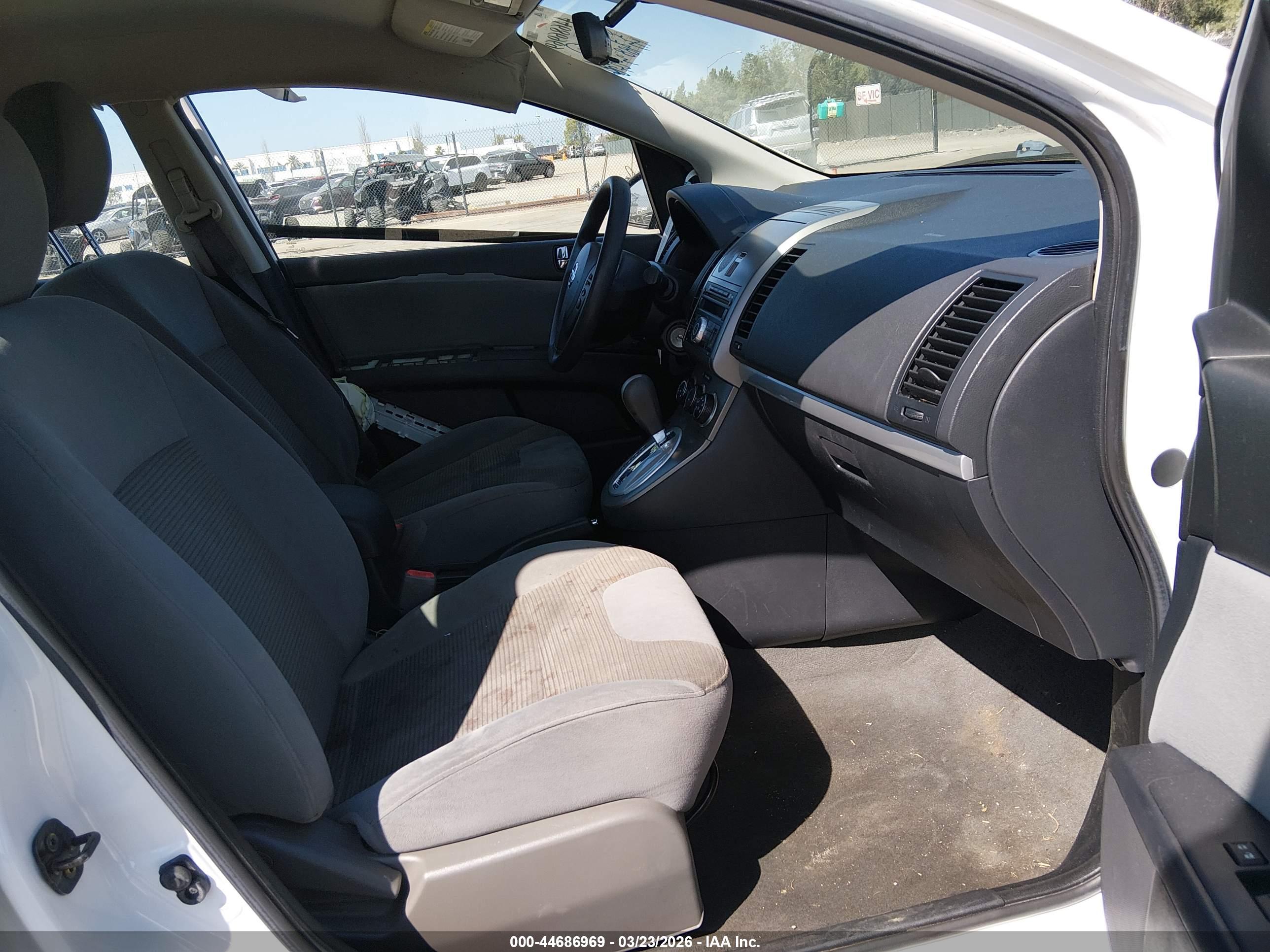 NISSAN SENTRA image 5