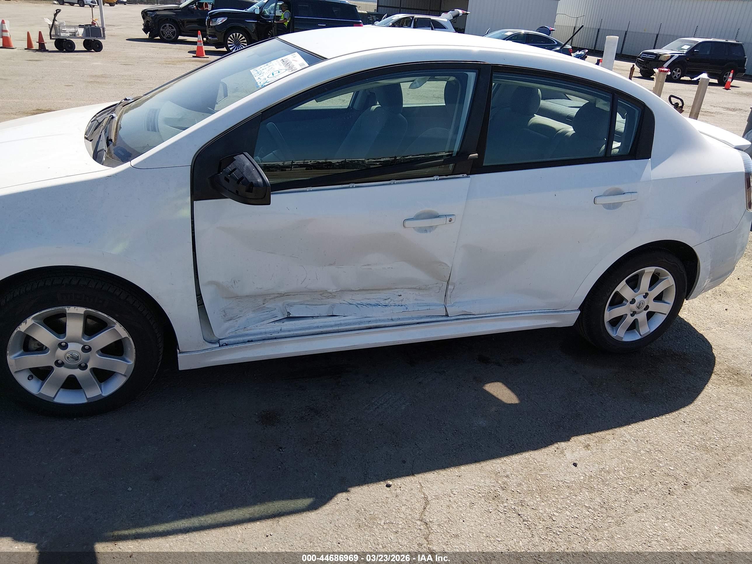 NISSAN SENTRA image 6