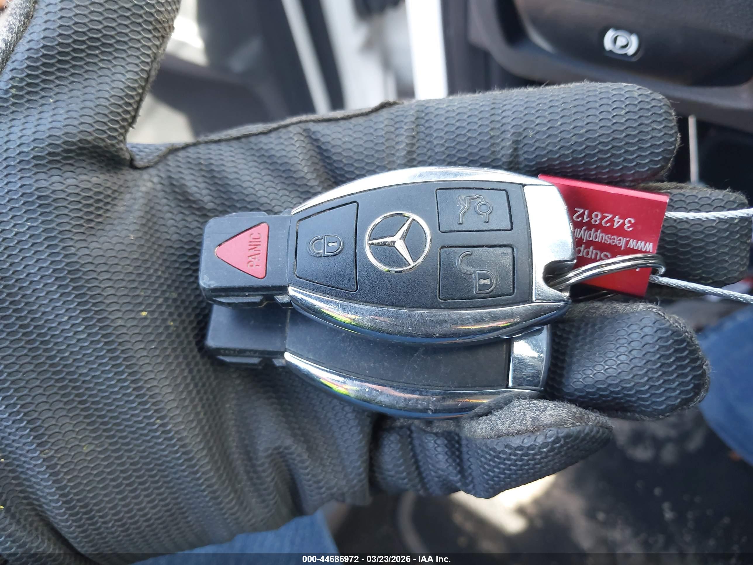 MERCEDES-BENZ E image 11