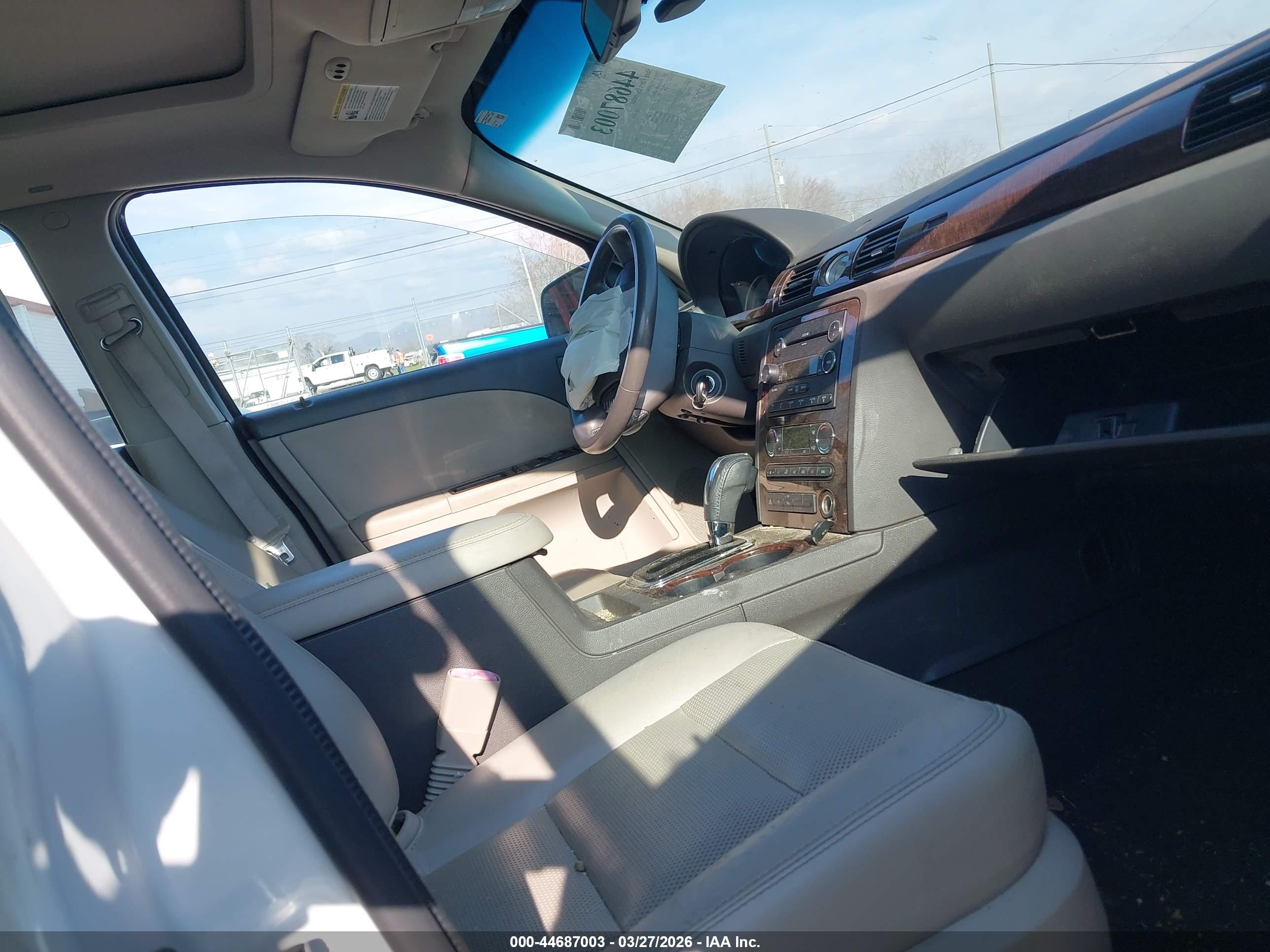 FORD TAURUS image 5