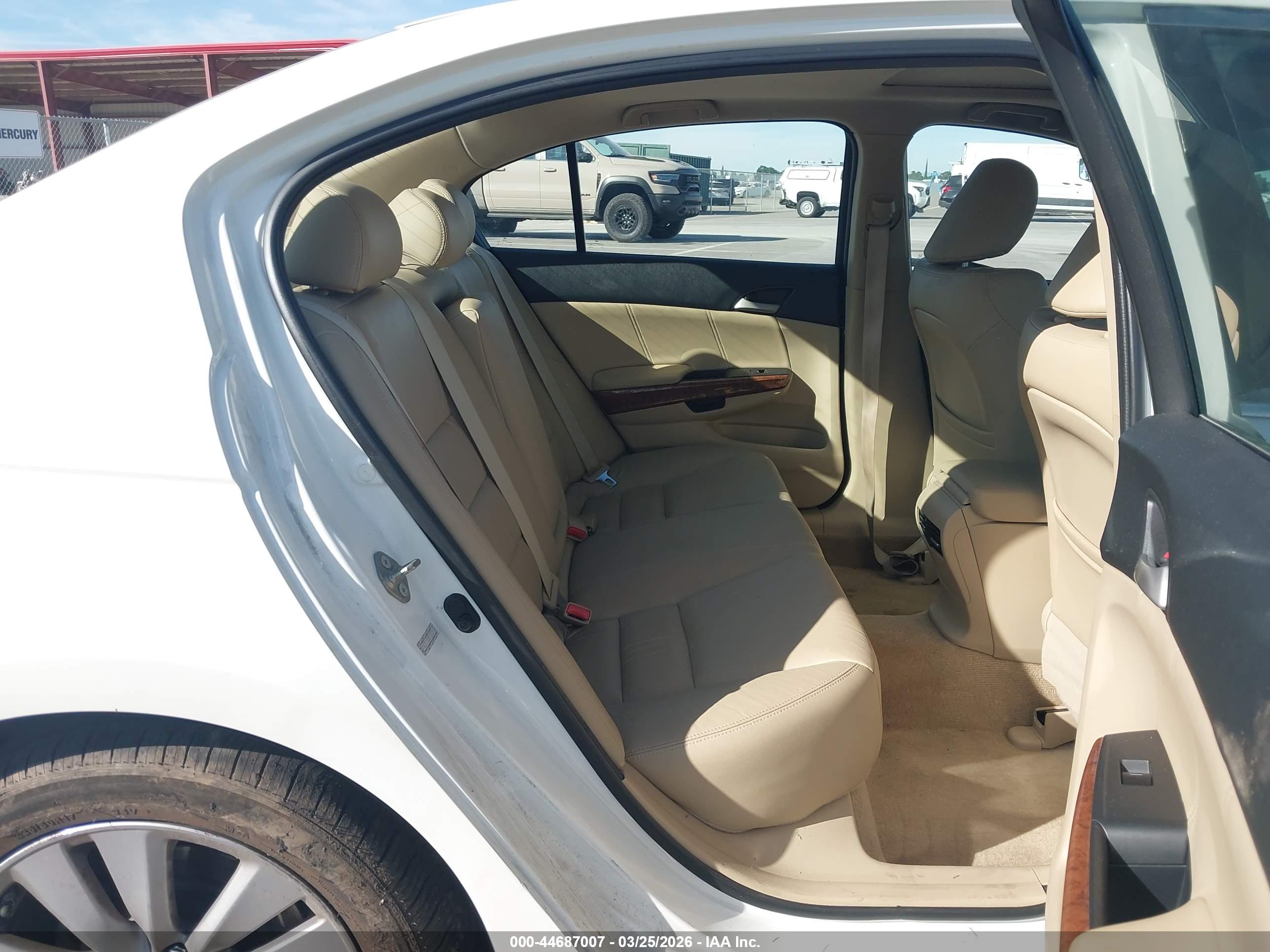 HONDA ACCORD image 8