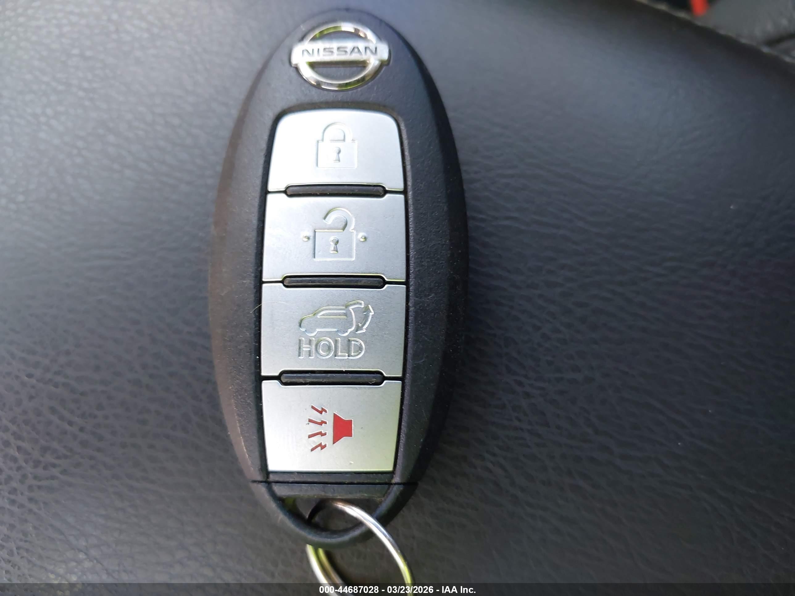 NISSAN ROGUE image 11