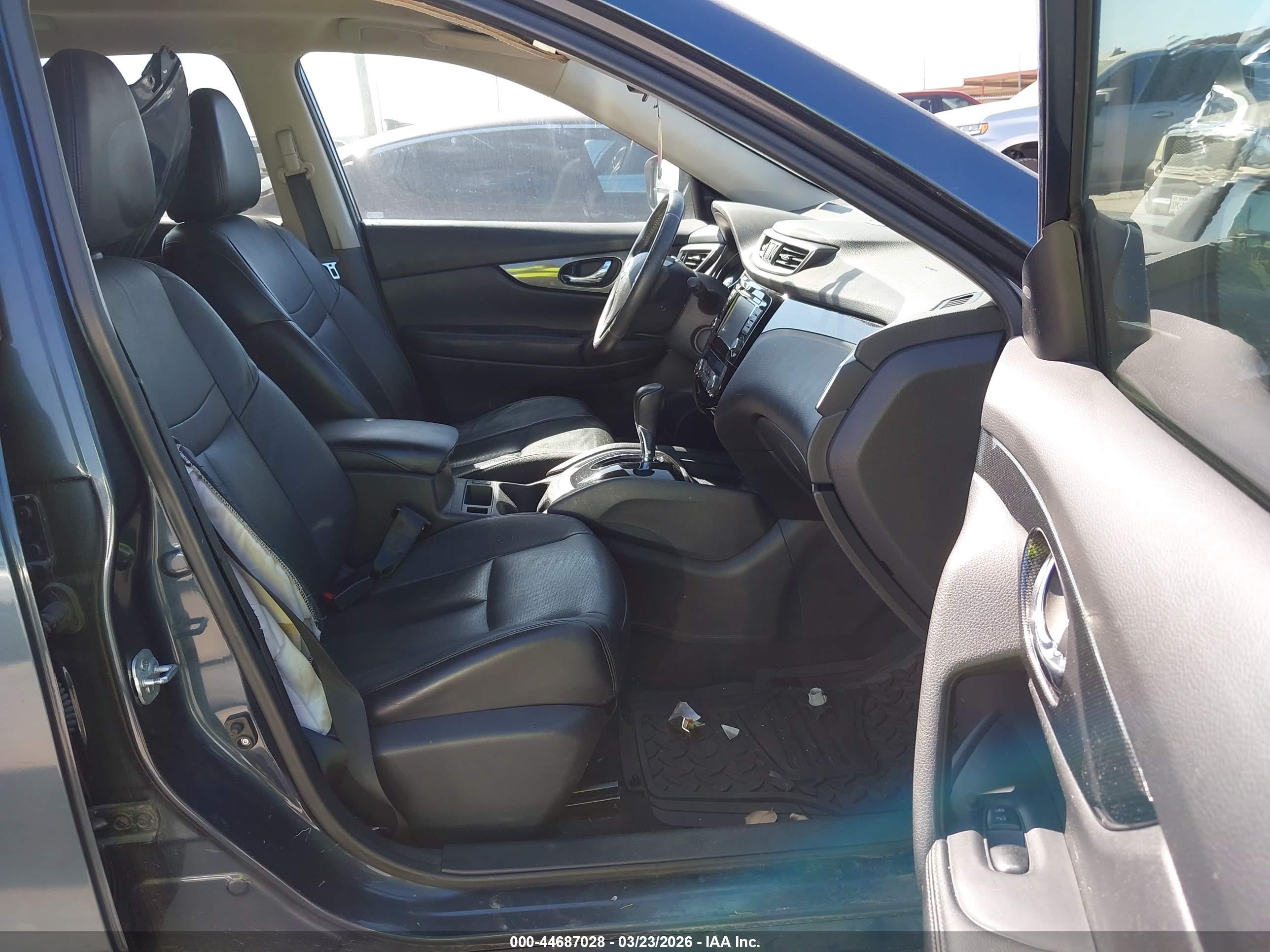 NISSAN ROGUE image 5