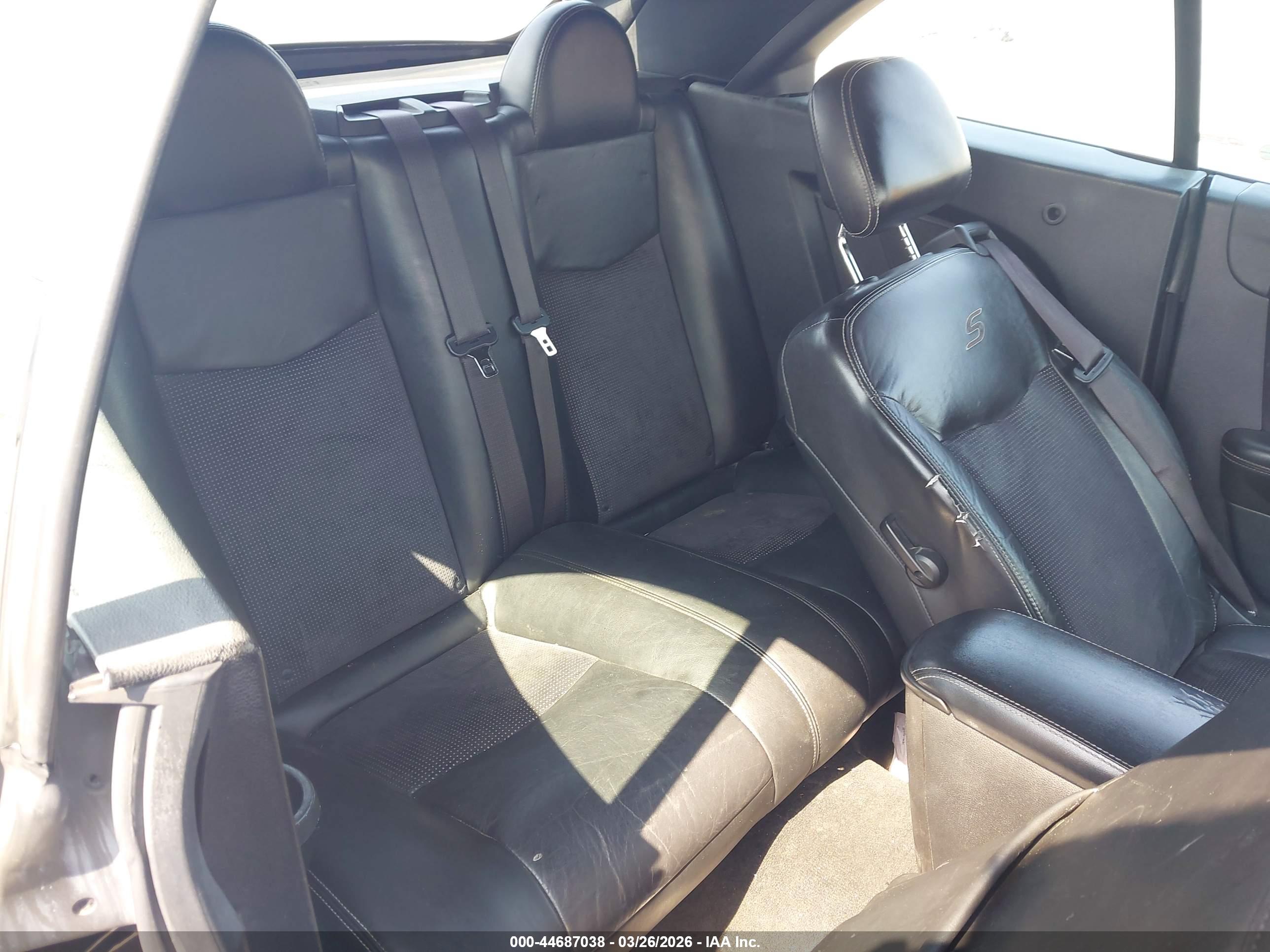 CHRYSLER 200 image 8