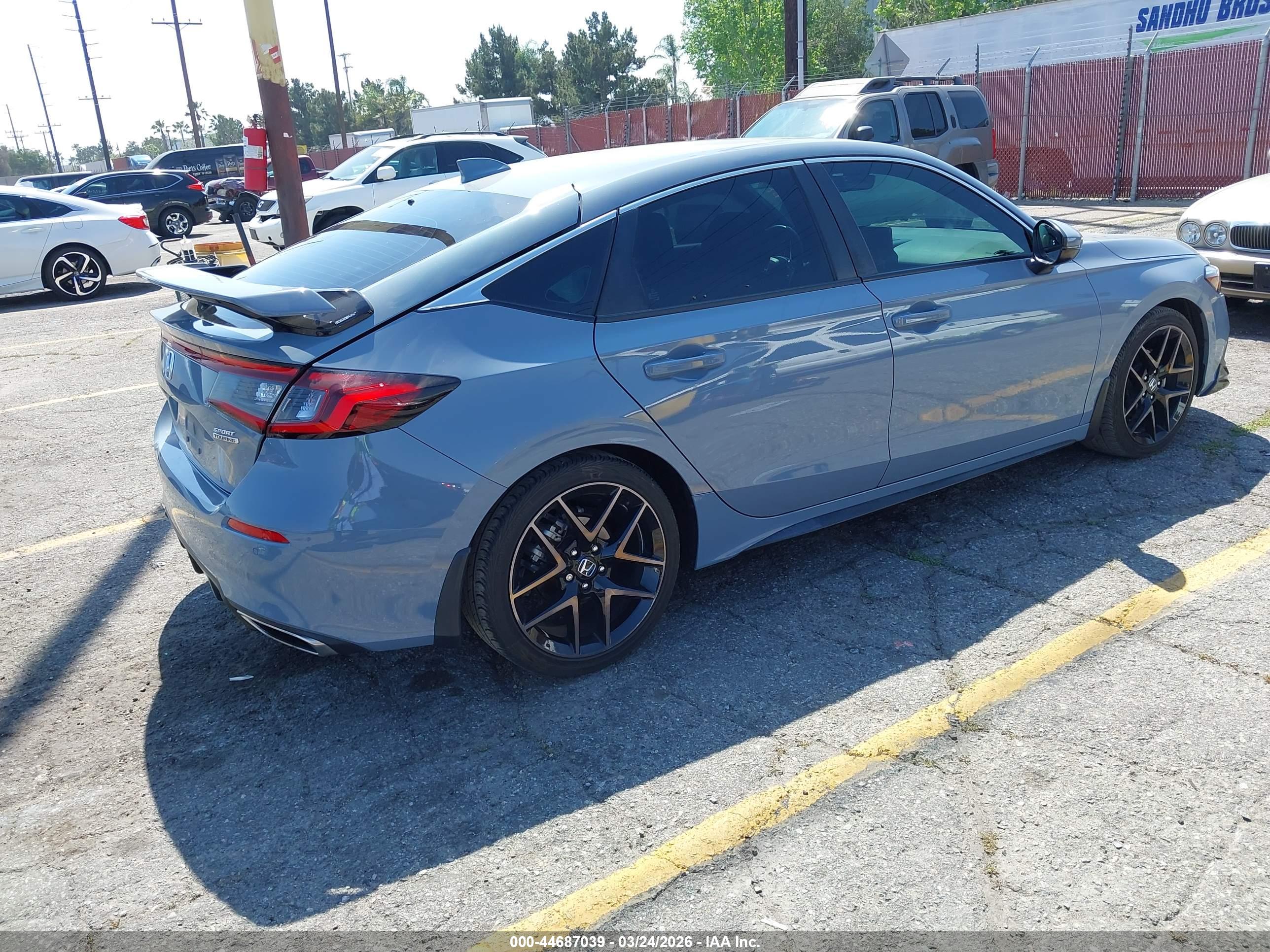HONDA CIVIC image 4