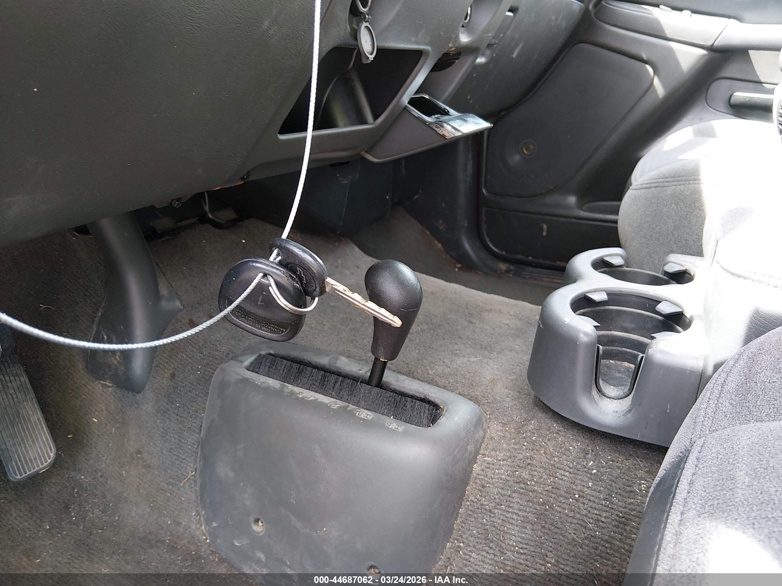 CHEVROLET SILVERADO image 11