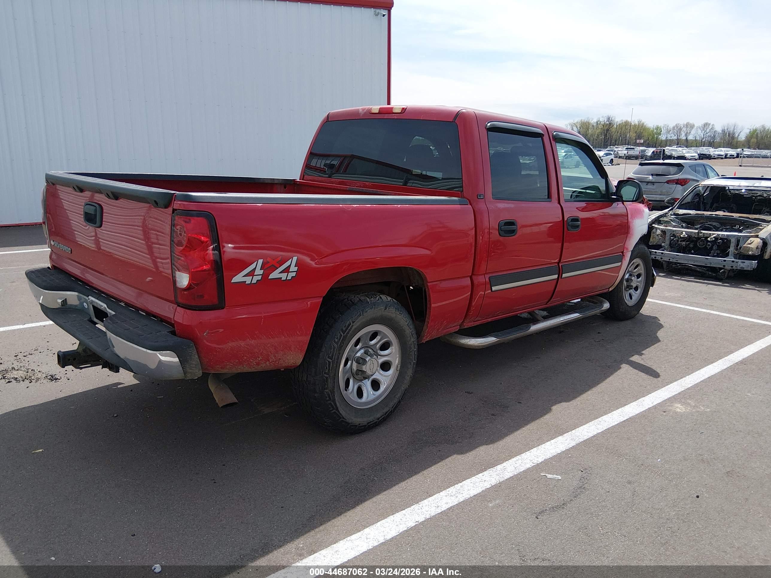 CHEVROLET SILVERADO image 4
