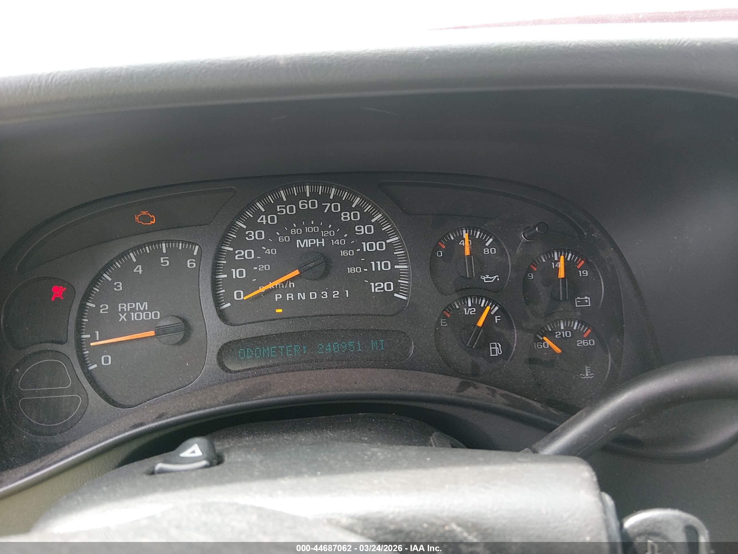 CHEVROLET SILVERADO image 7