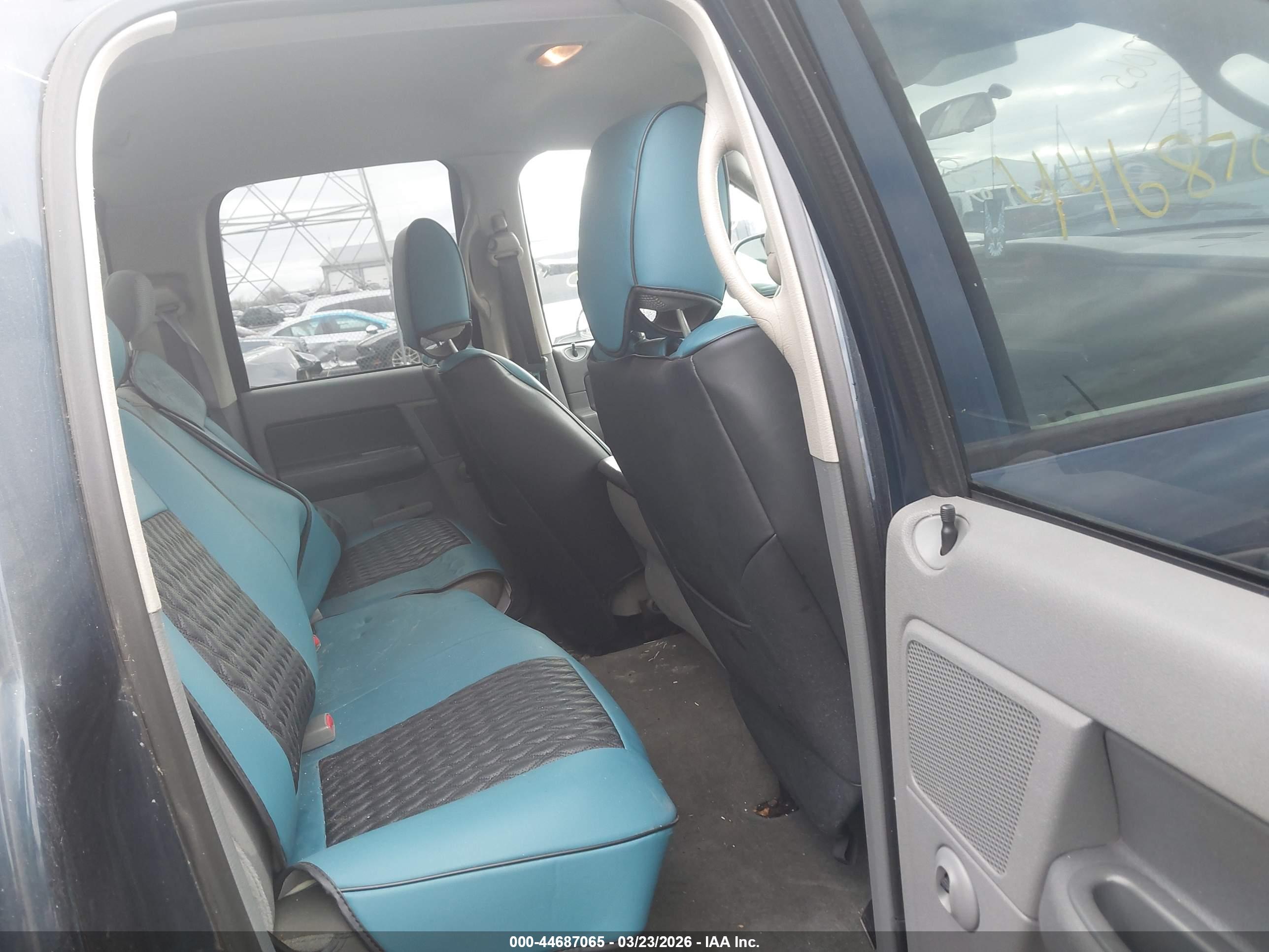 DODGE RAM image 8