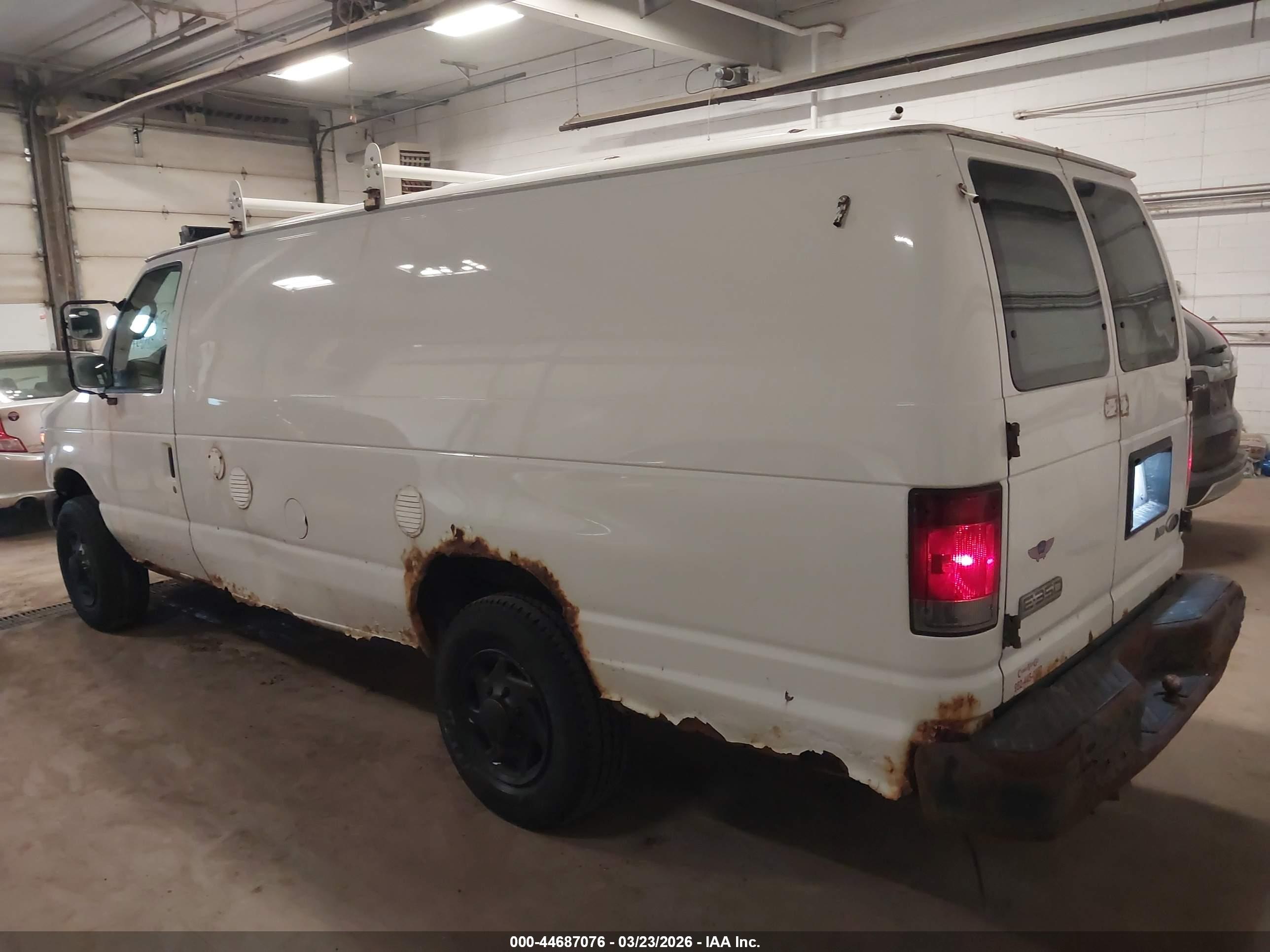 FORD E-350 image 3