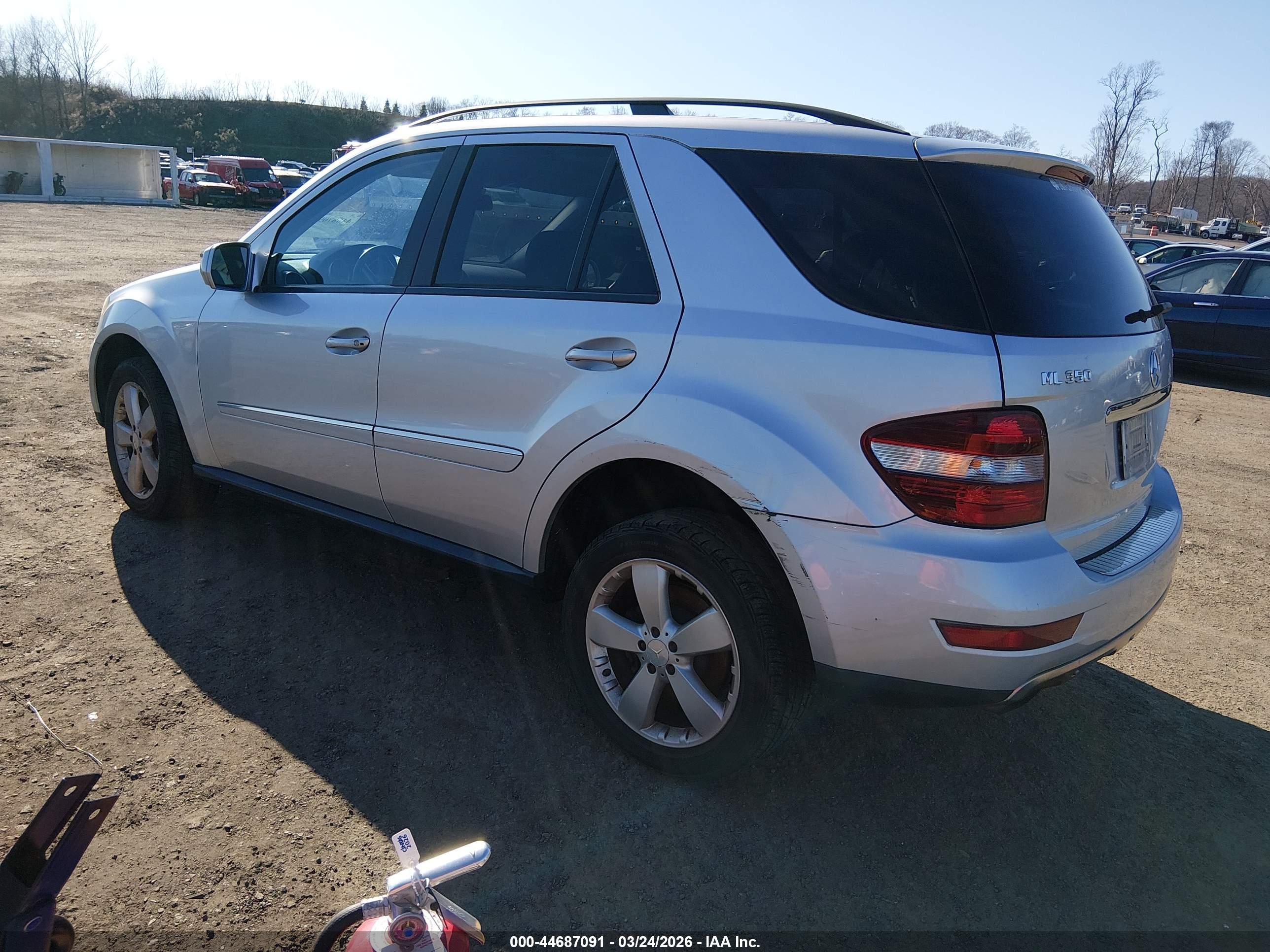 MERCEDES-BENZ ML image 3