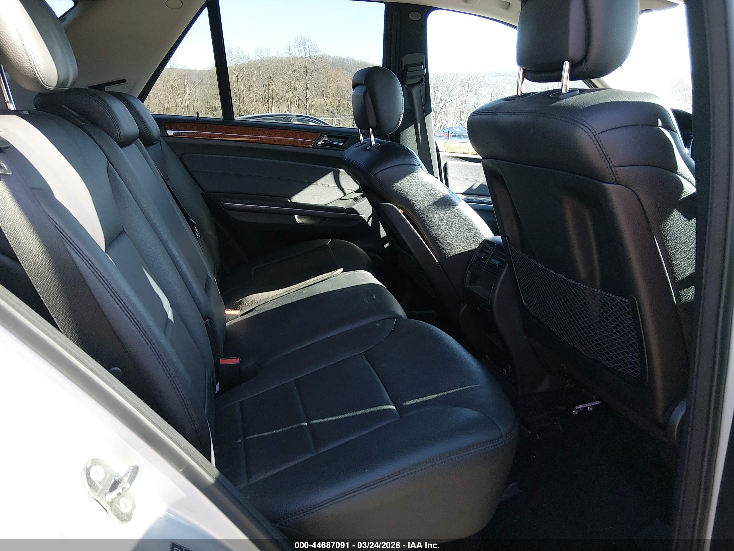 MERCEDES-BENZ ML image 8