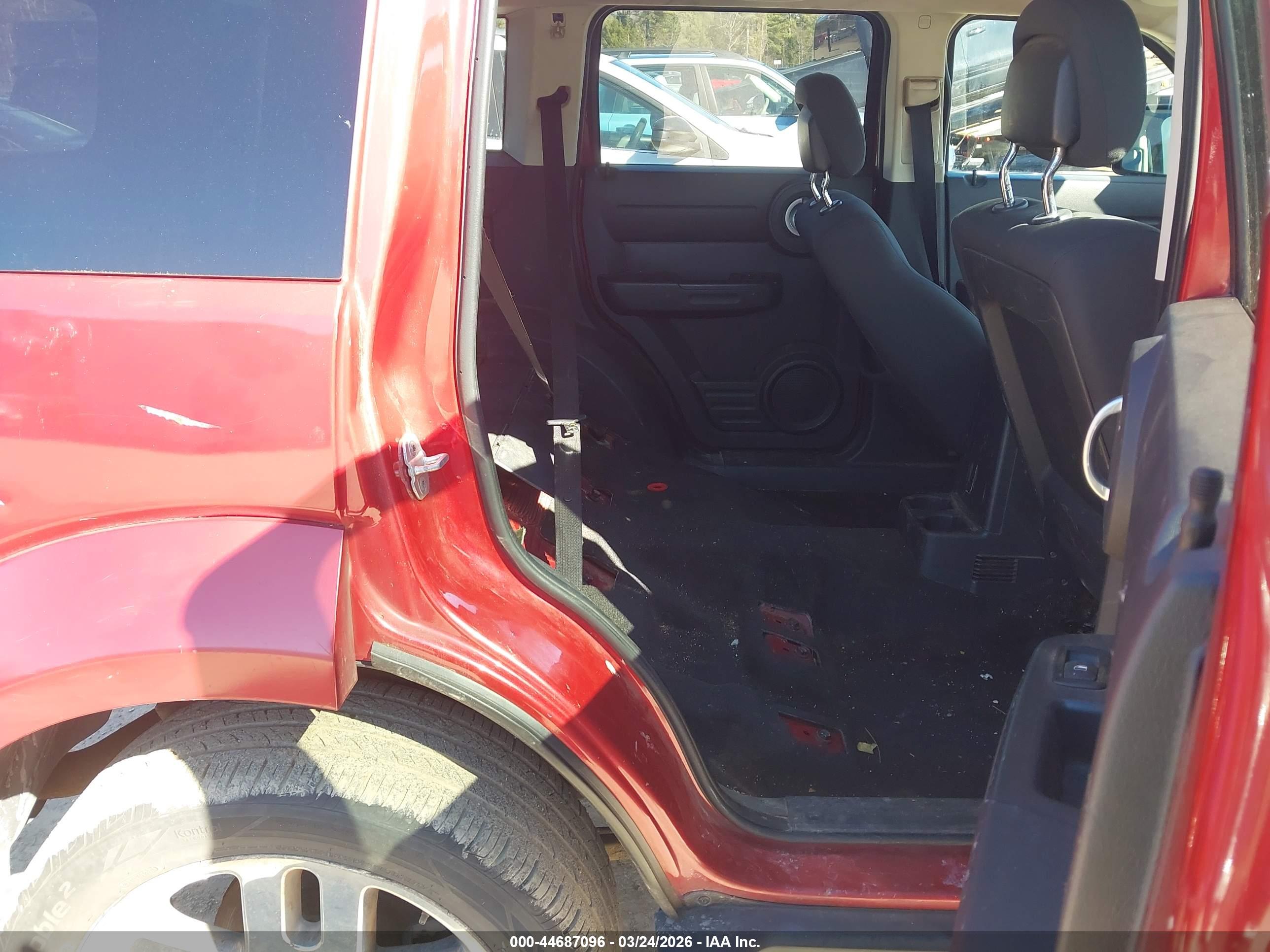 DODGE NITRO image 8
