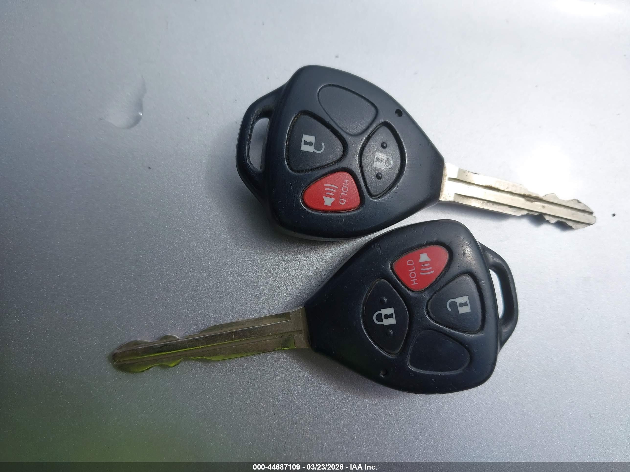 PONTIAC VIBE image 11