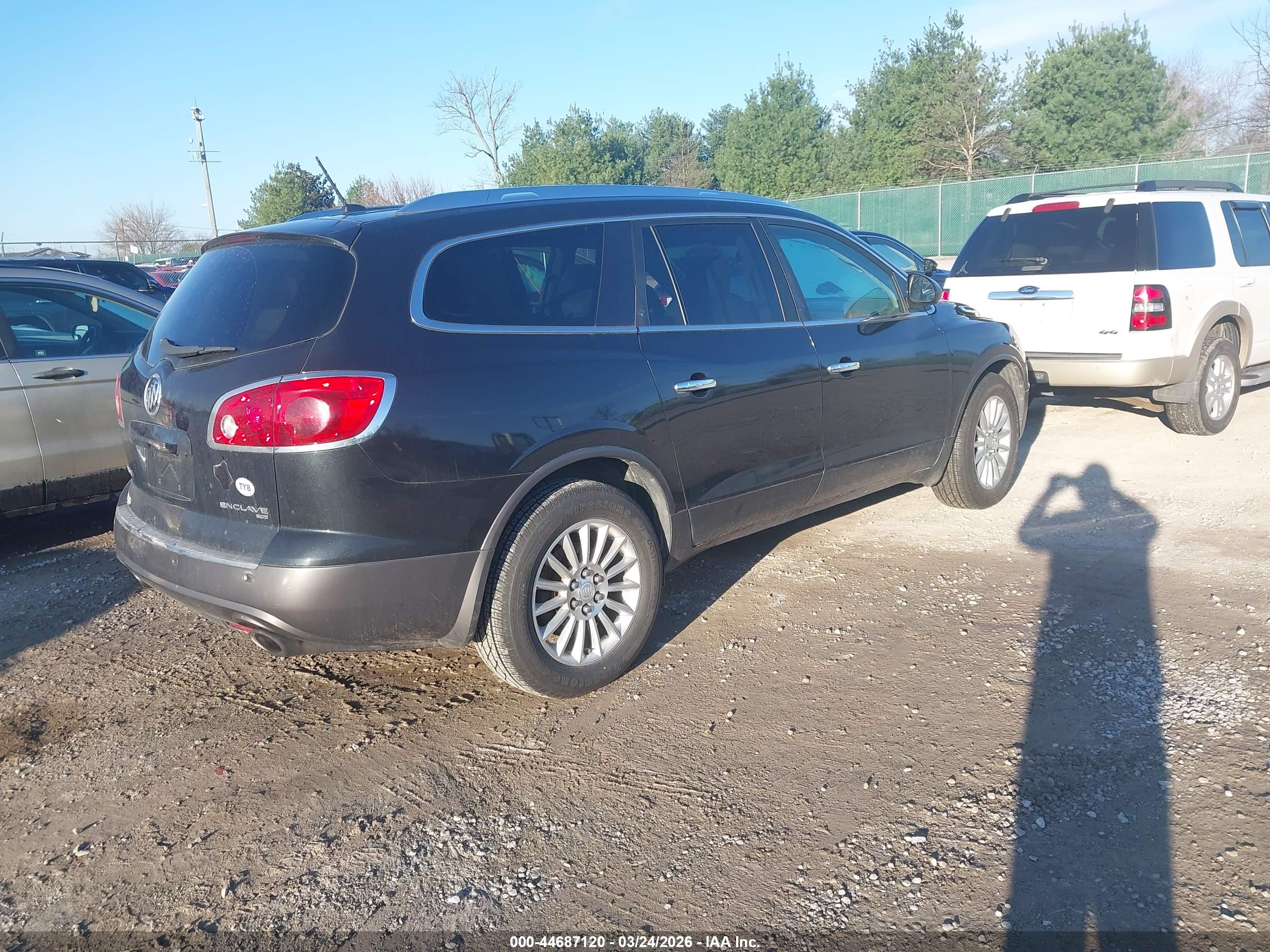 BUICK ENCLAVE image 4