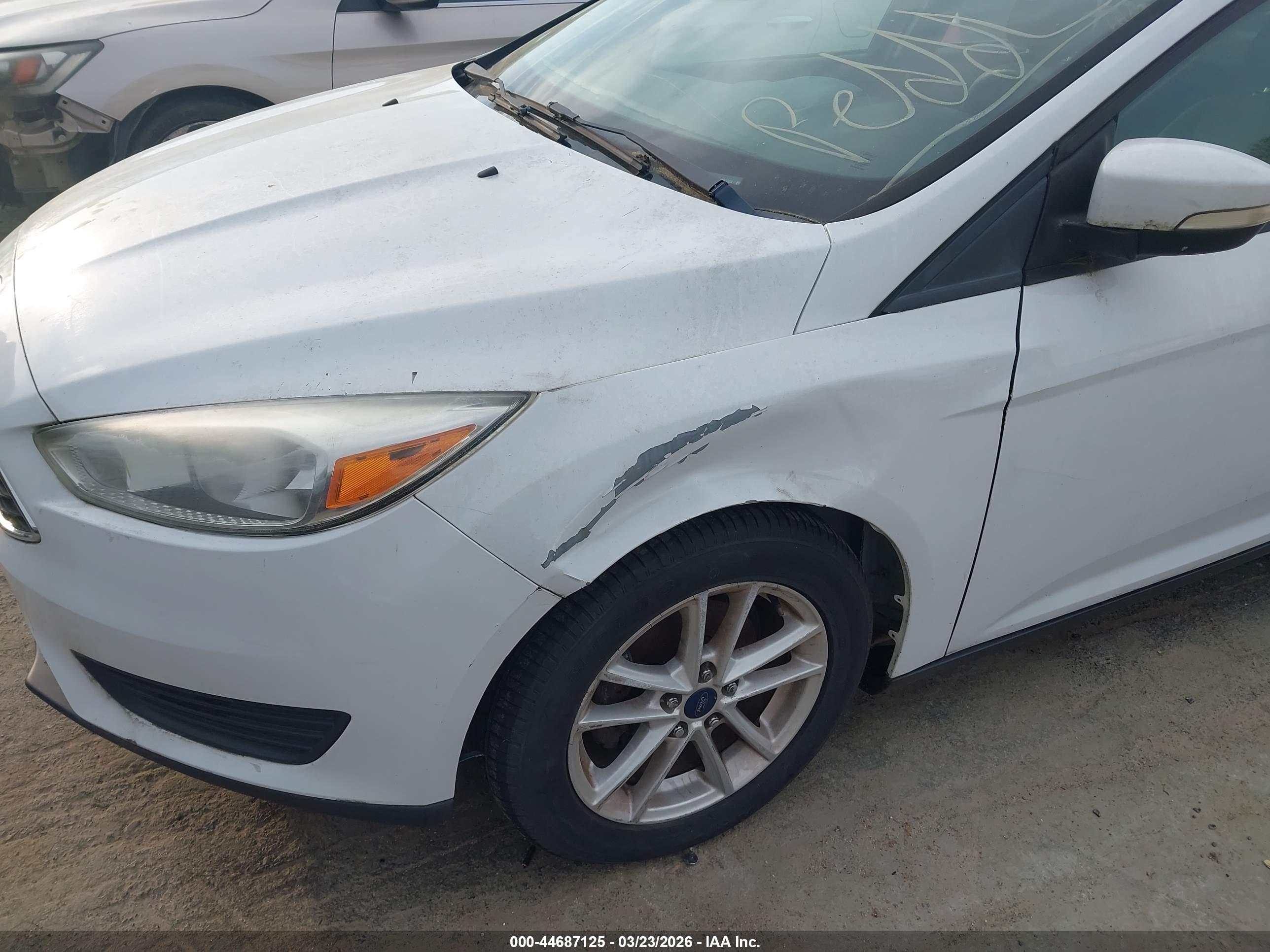 FORD FOCUS image 6