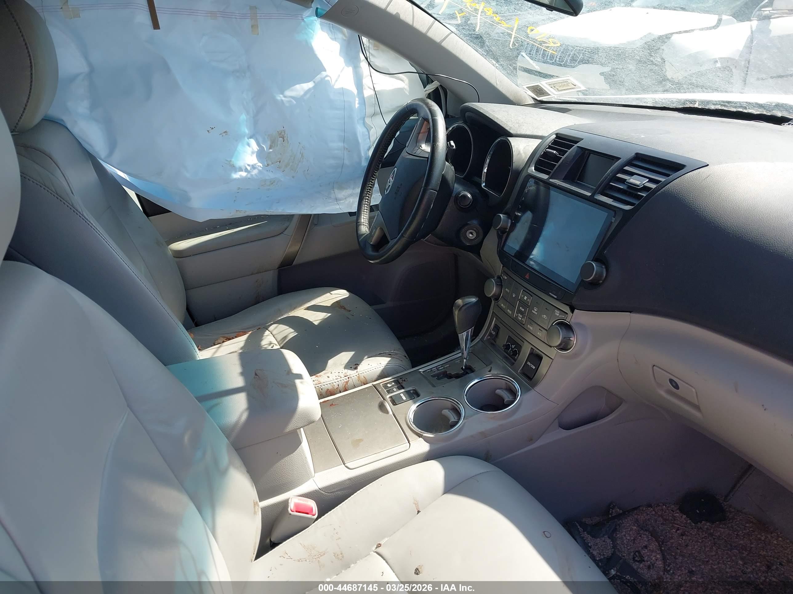 TOYOTA HIGHLANDER image 5