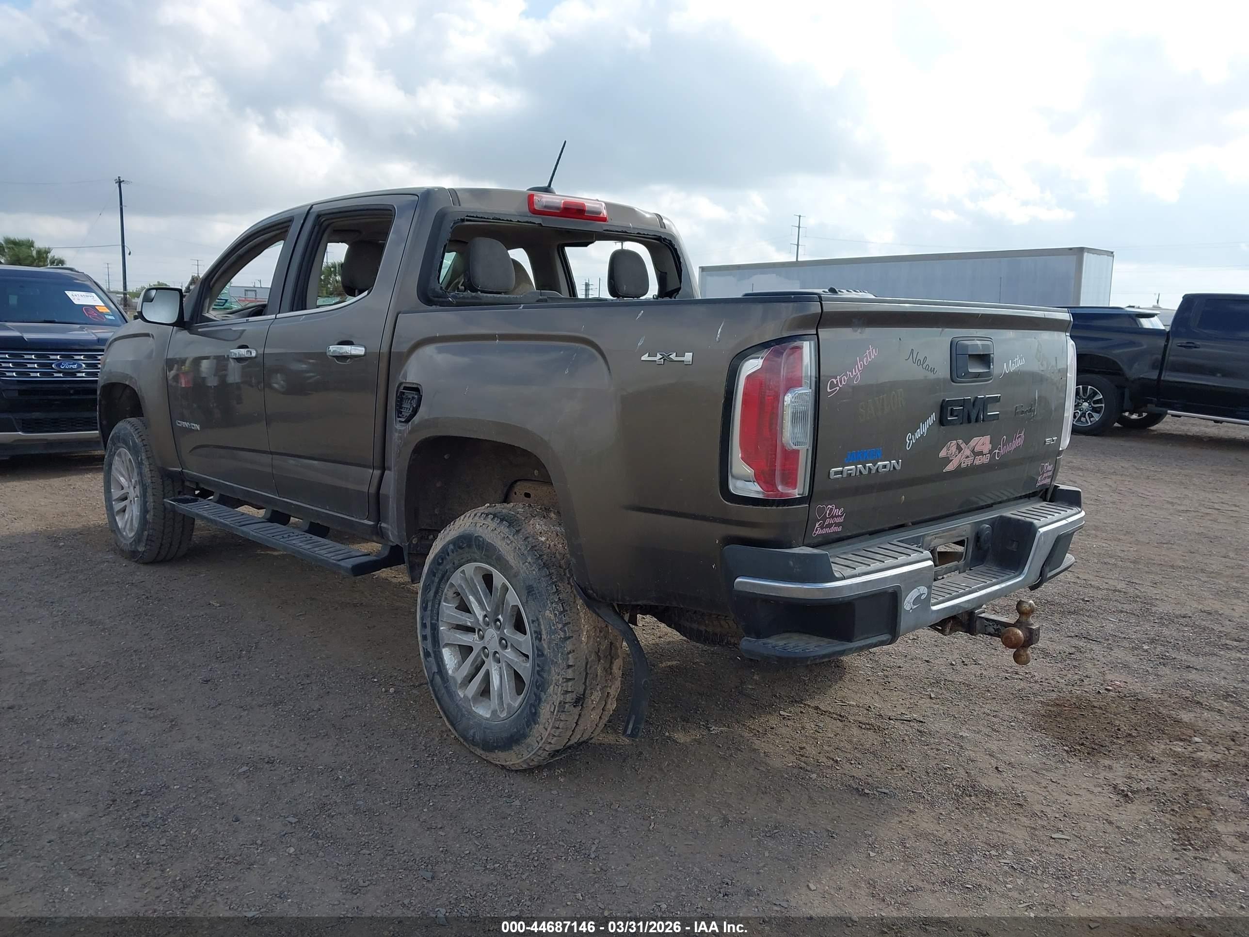 GMC CANYON image 3