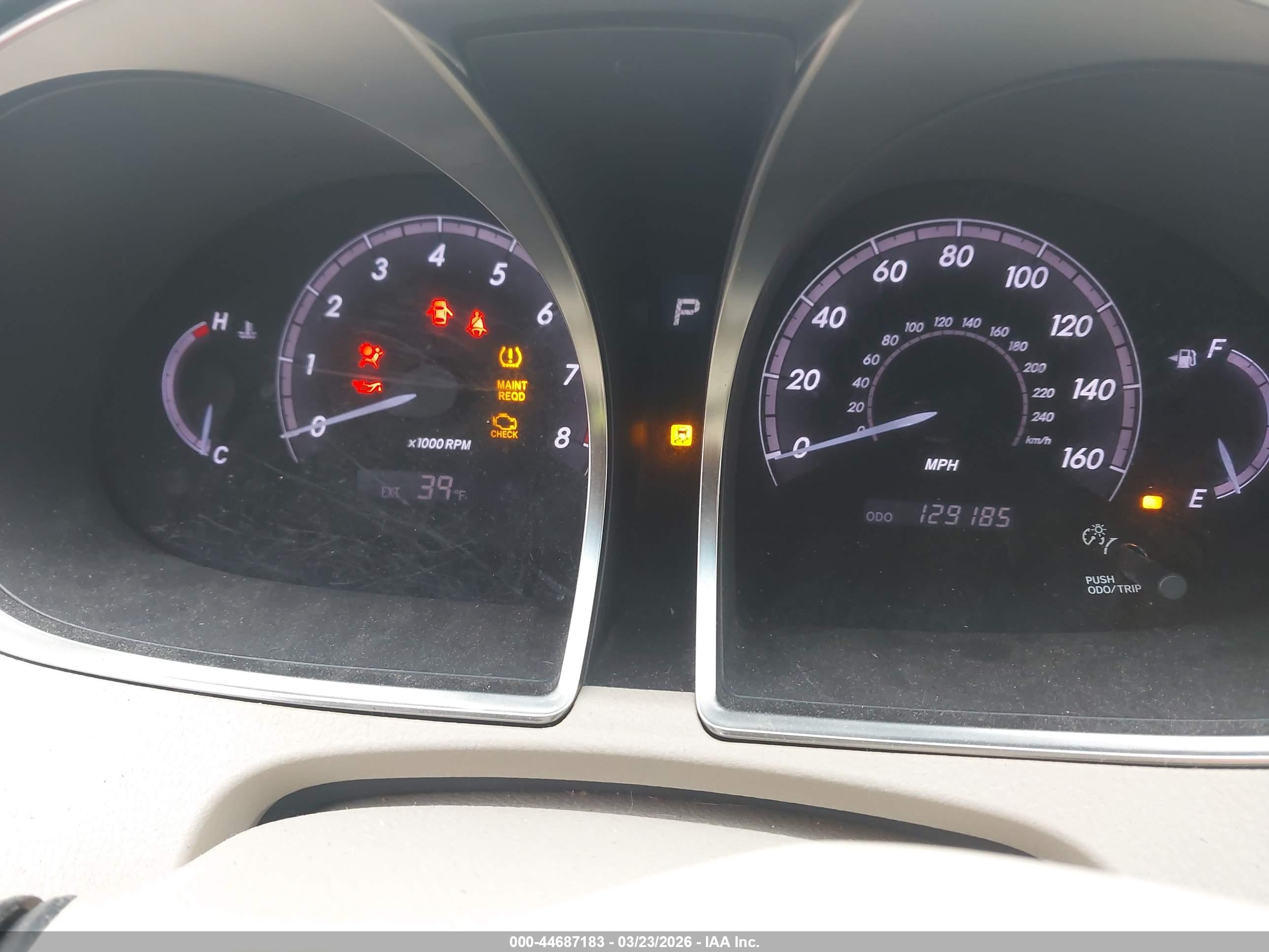 TOYOTA AVALON image 7
