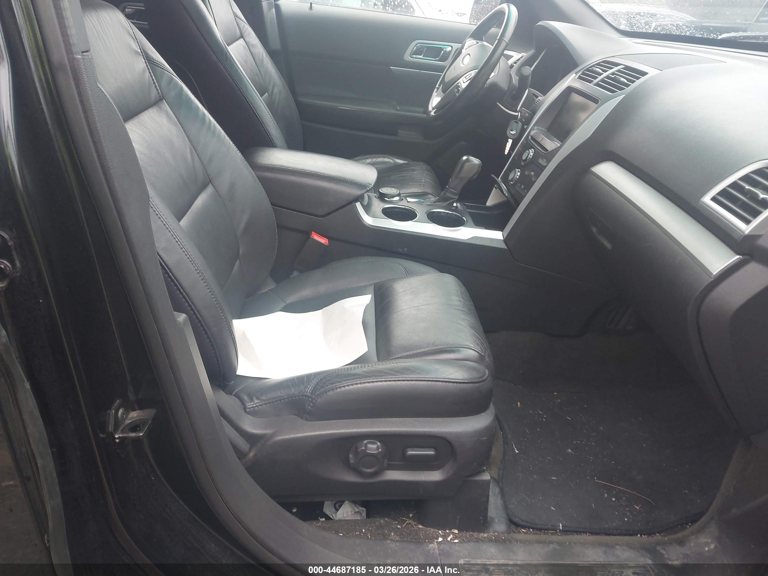 FORD EXPLORER image 5