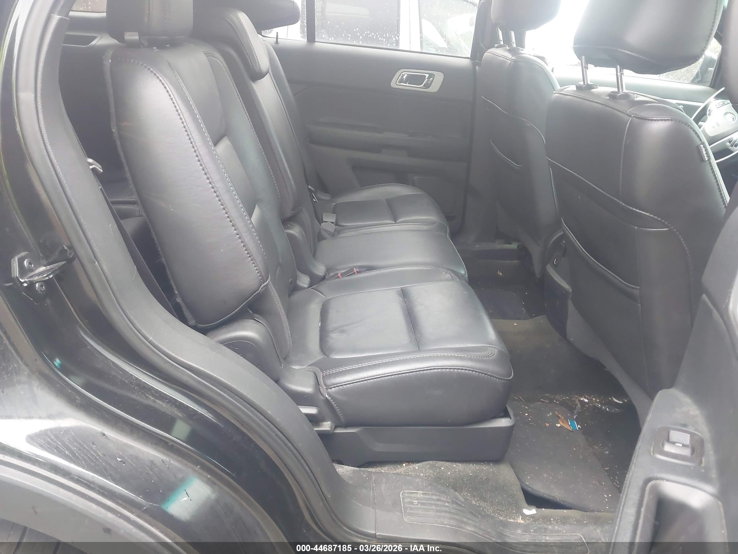 FORD EXPLORER image 8