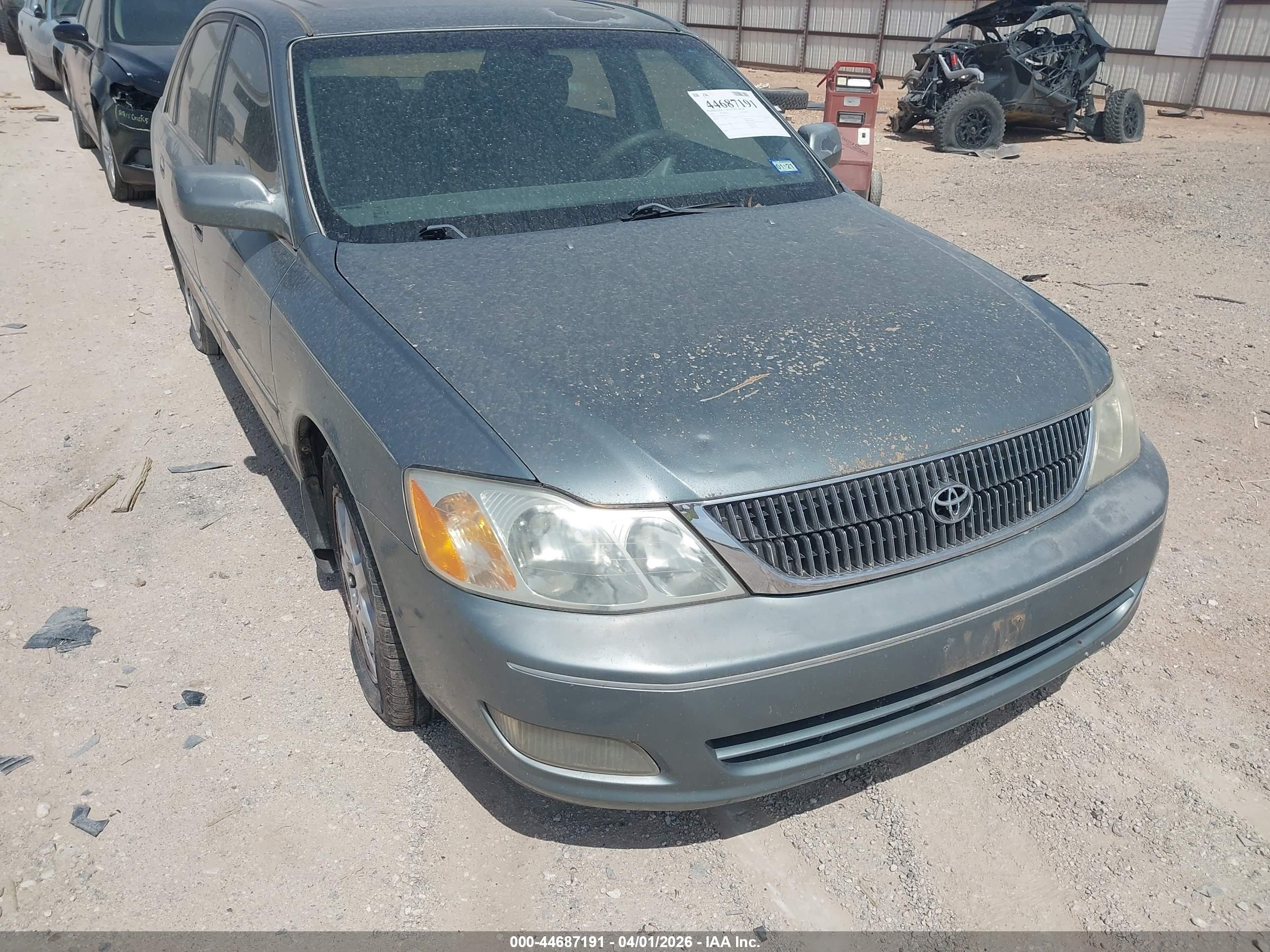 TOYOTA AVALON image 6