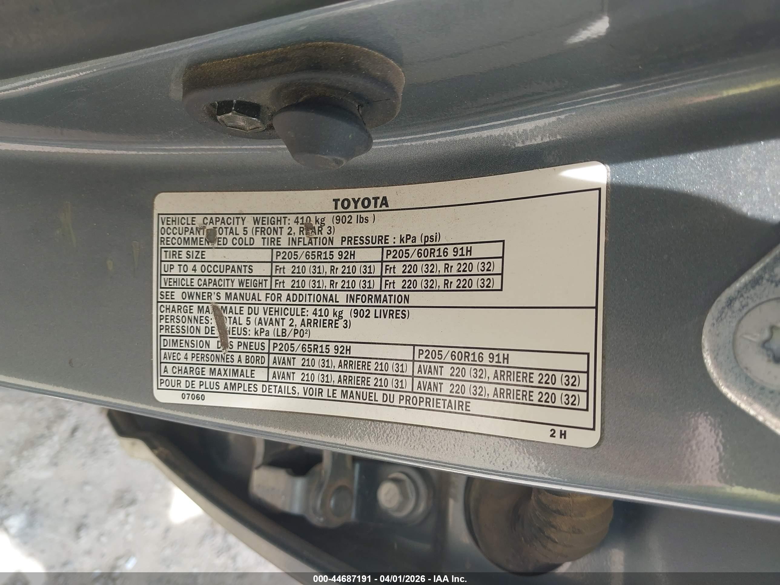 TOYOTA AVALON image 9