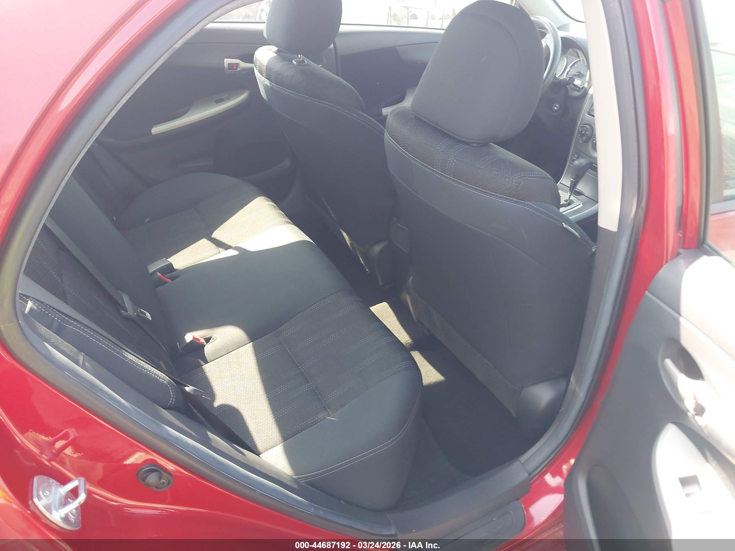 TOYOTA COROLLA image 8