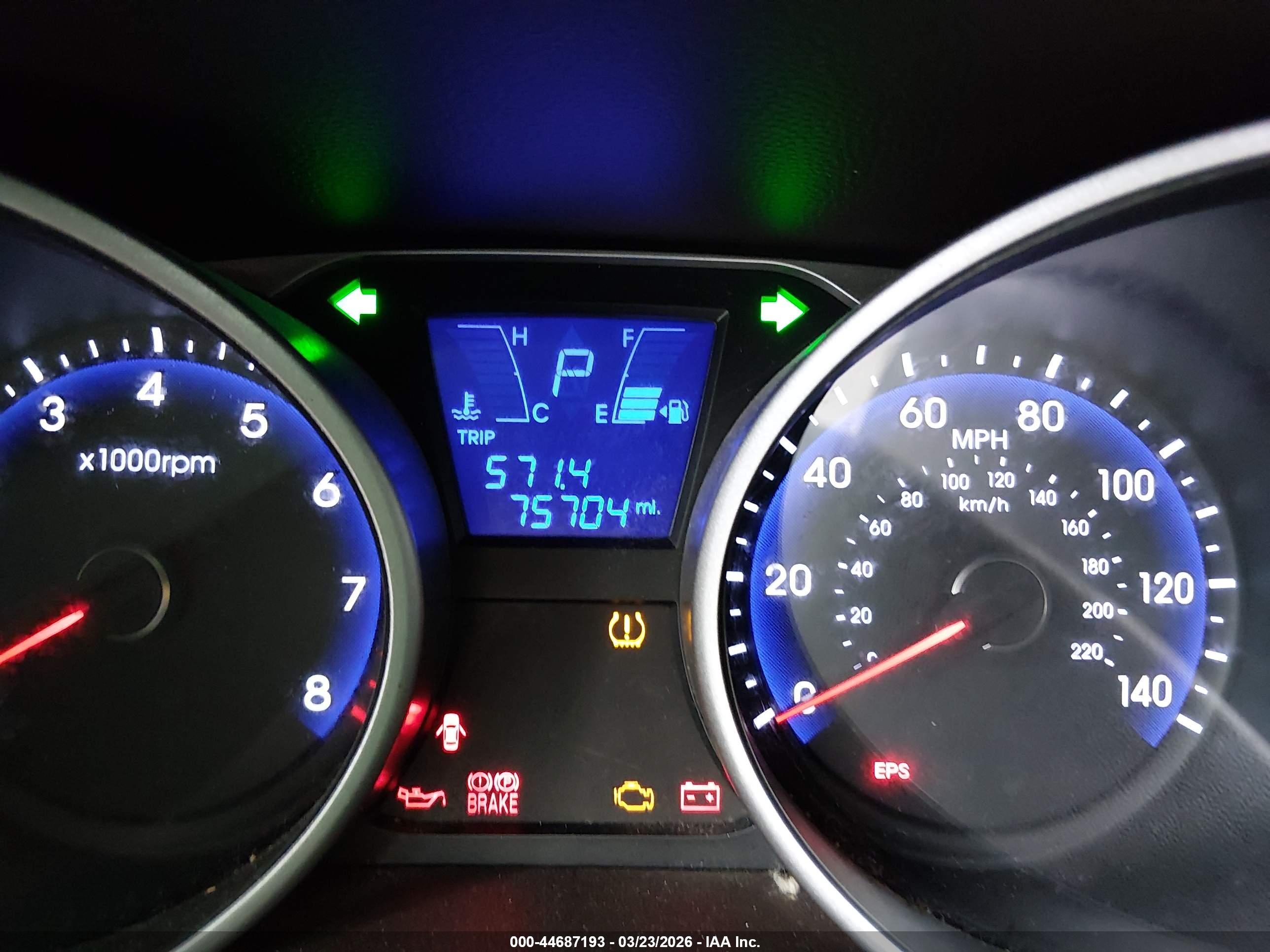 HYUNDAI TUCSON image 7