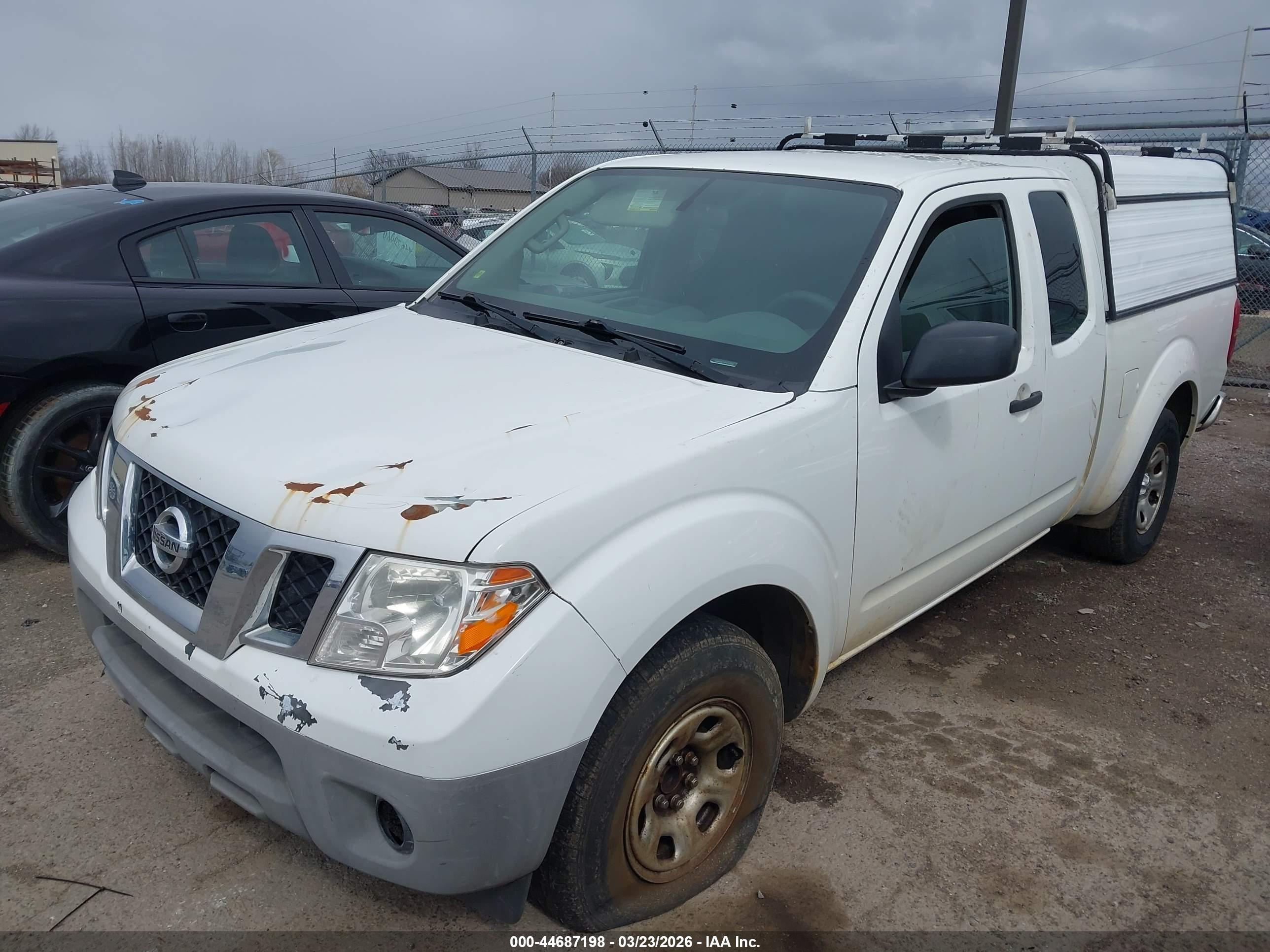 NISSAN FRONTIER image 2