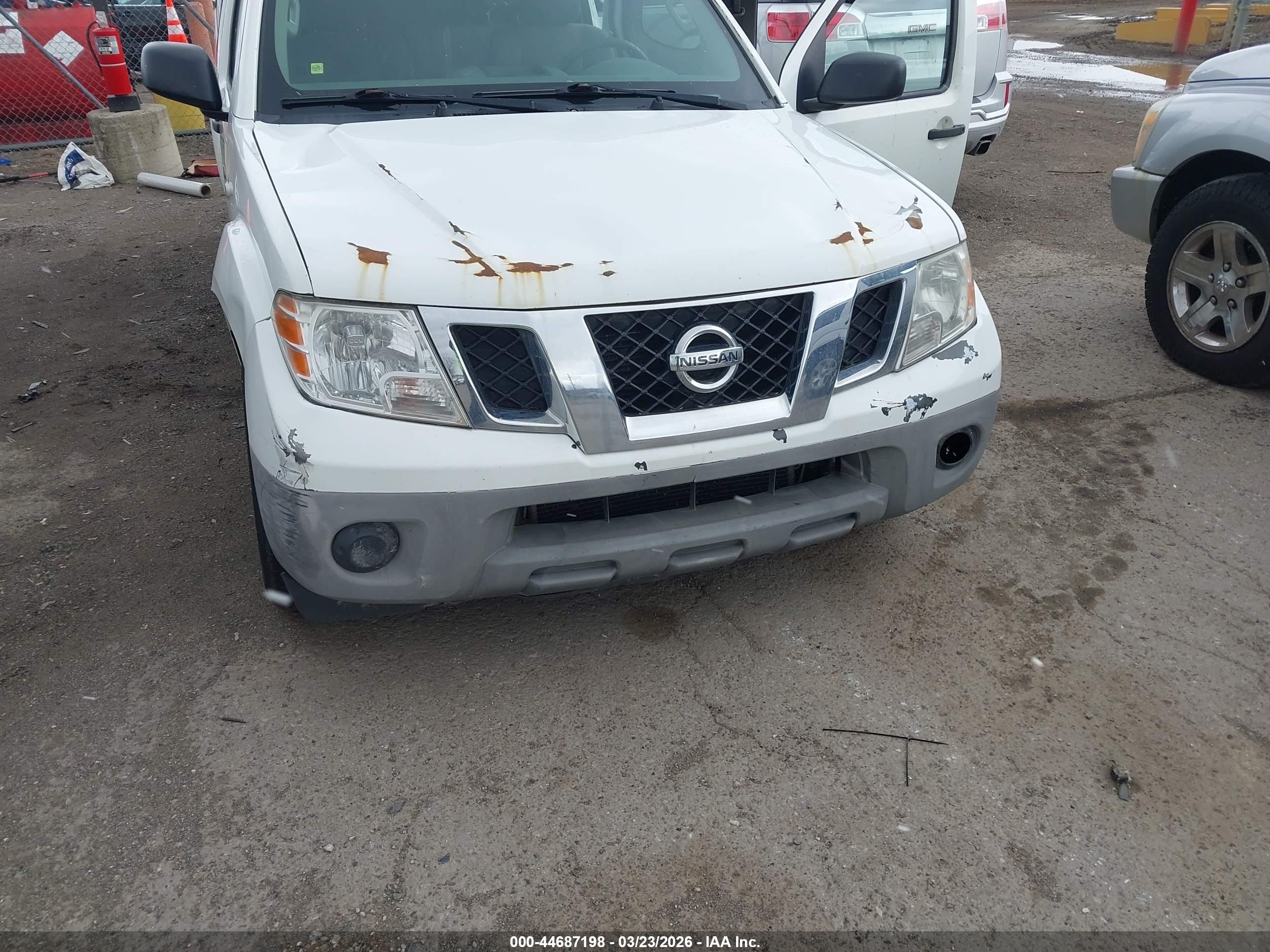 NISSAN FRONTIER image 6